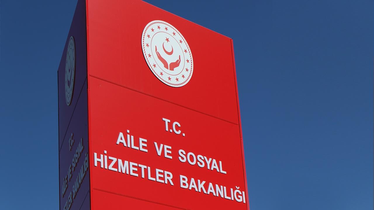 Aile Ve Sosyal Hizmetler Bakanlığı-1