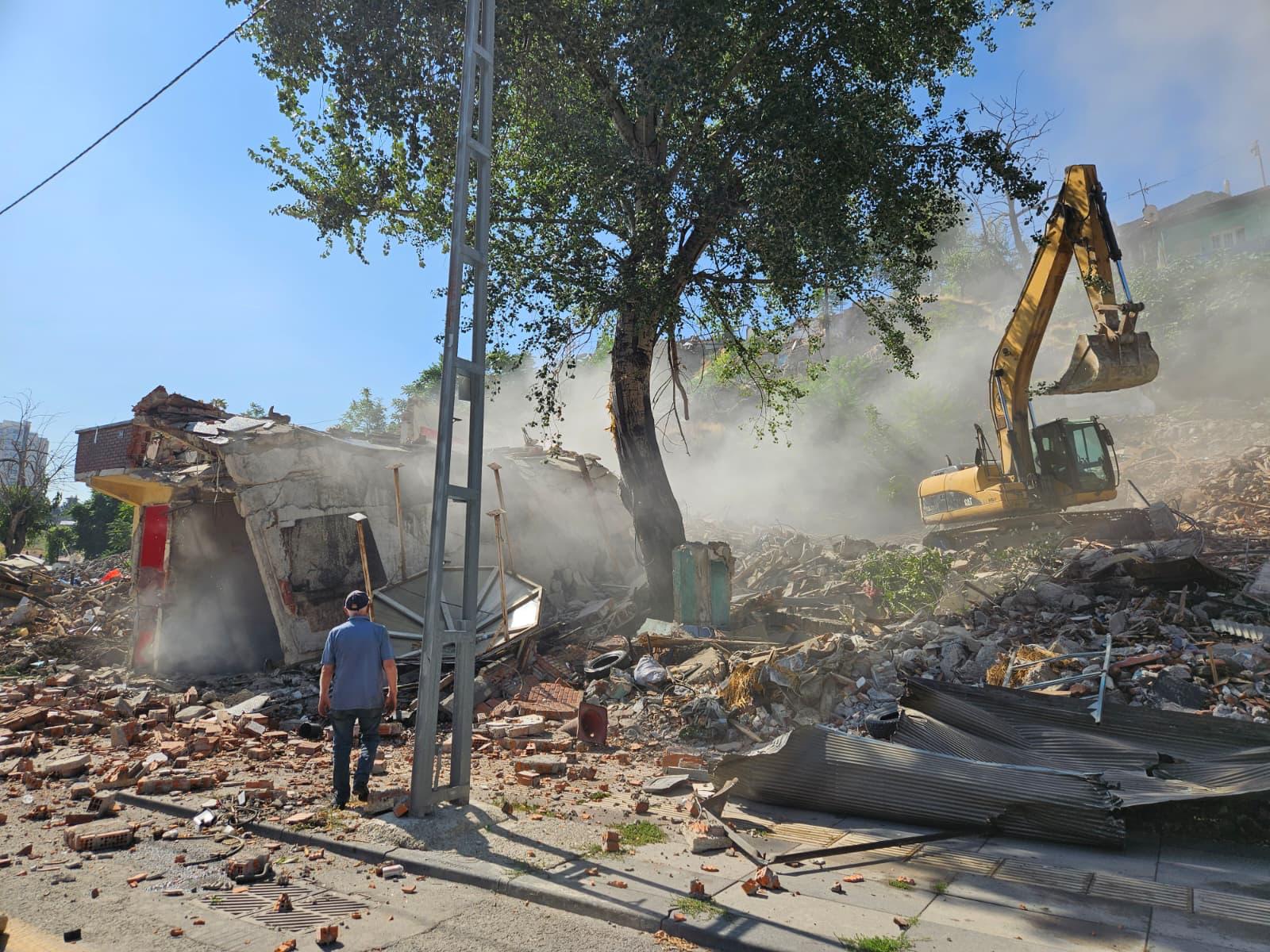 Altindağ' Da Metruk Yapiya Son (4)