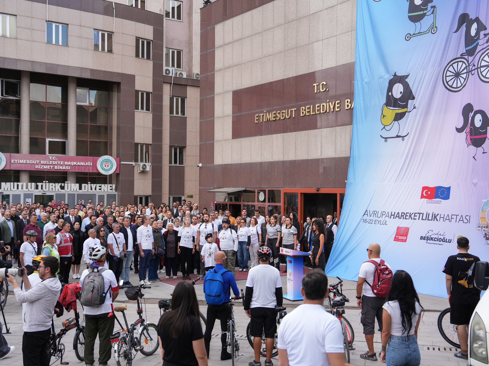 Başkan Beşikcioğlu Vatandaşlarla Pedal Çevirdi (1)