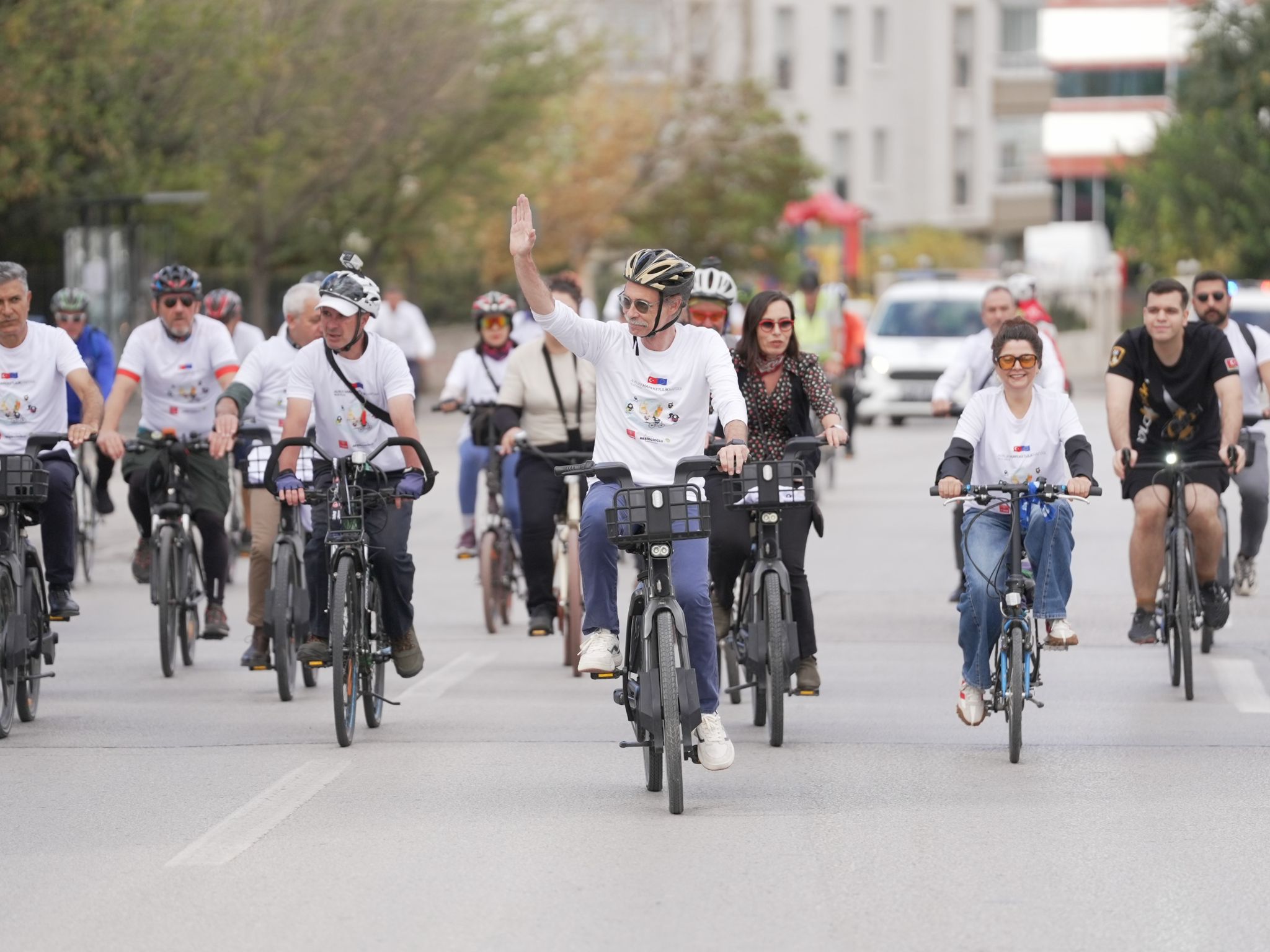 Başkan Beşikcioğlu Vatandaşlarla Pedal Çevirdi (2)