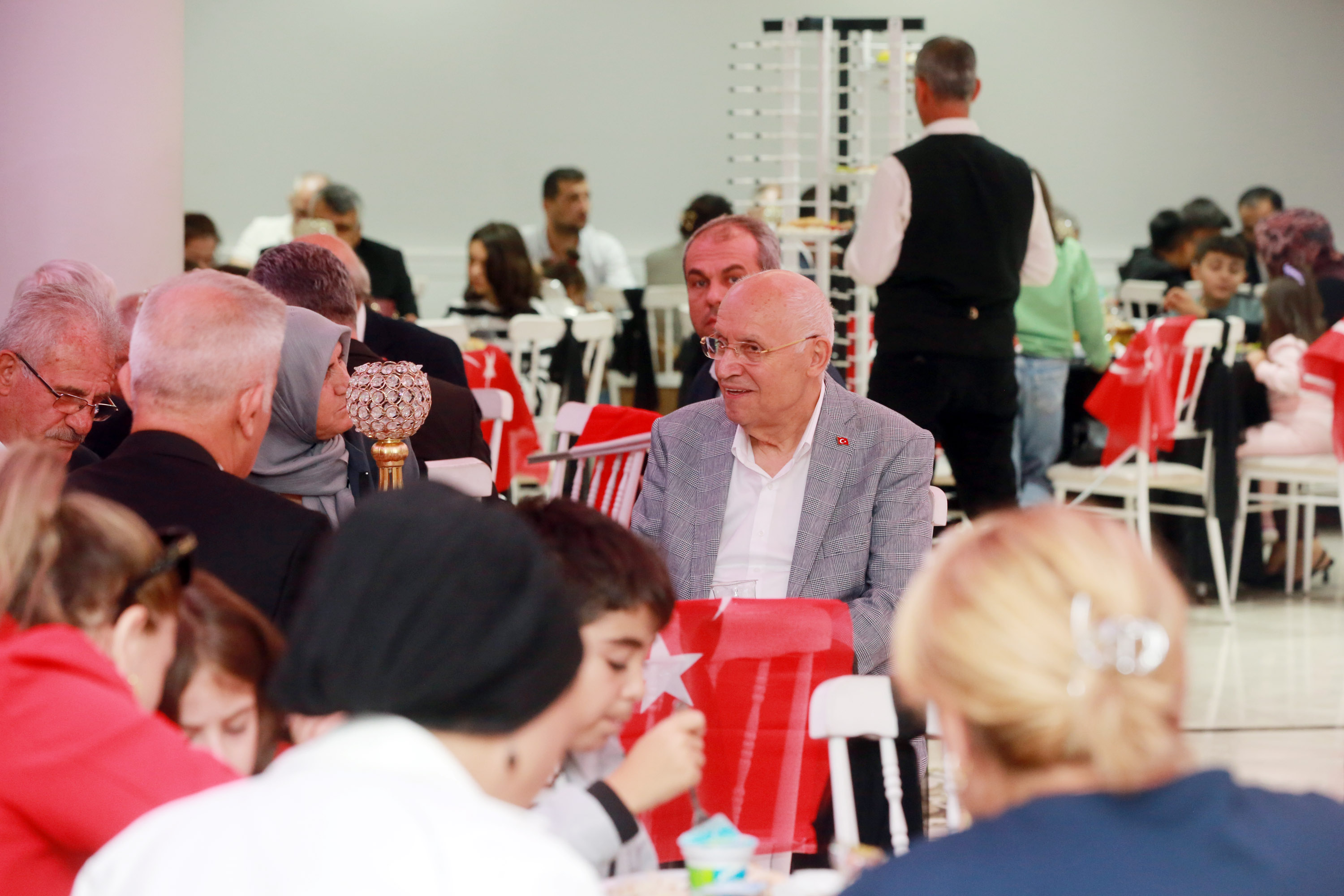 Başkan Fethi Yaşar Yenimahalleli Gazilerle Buluştu (2)