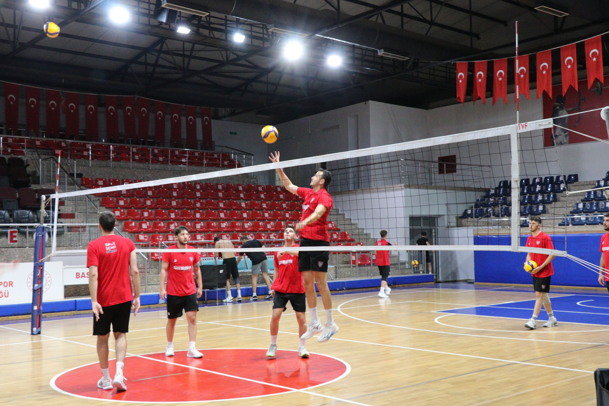 Düzce Voleybol Takımı (2)