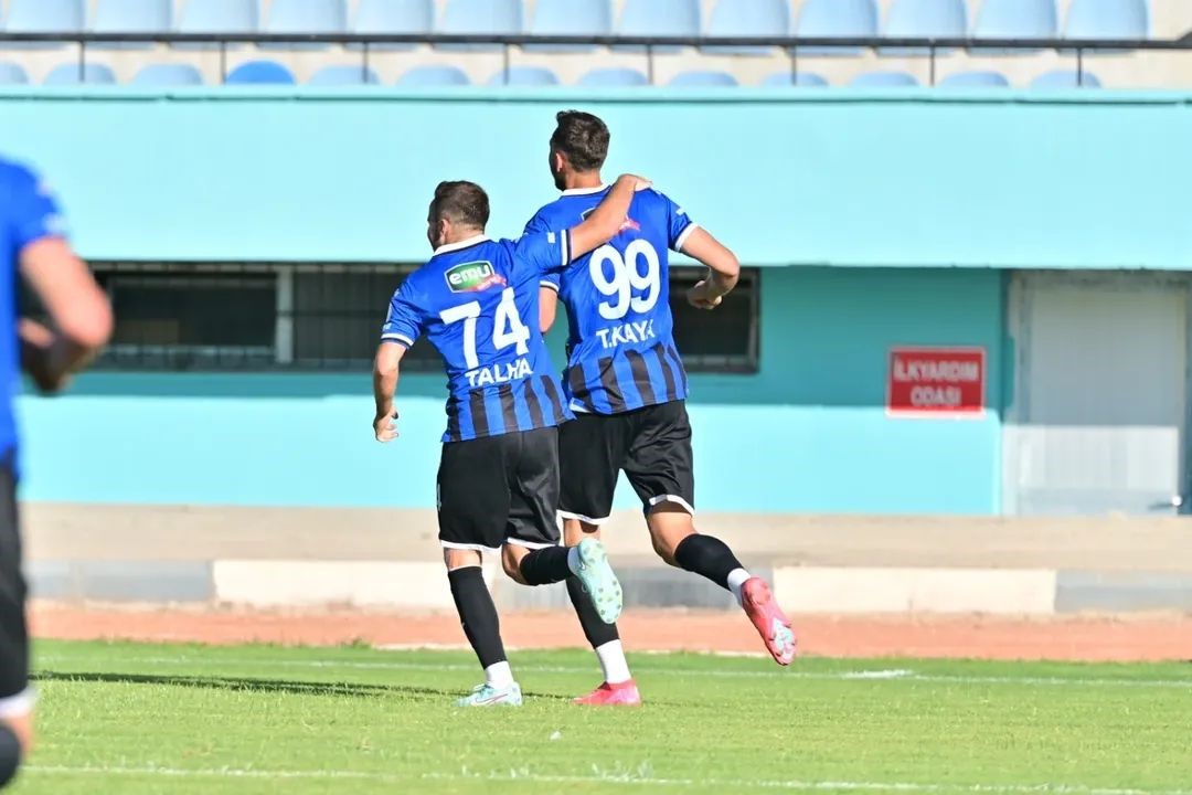İskenderunspor Karacabey Belediyespor 2 (4)