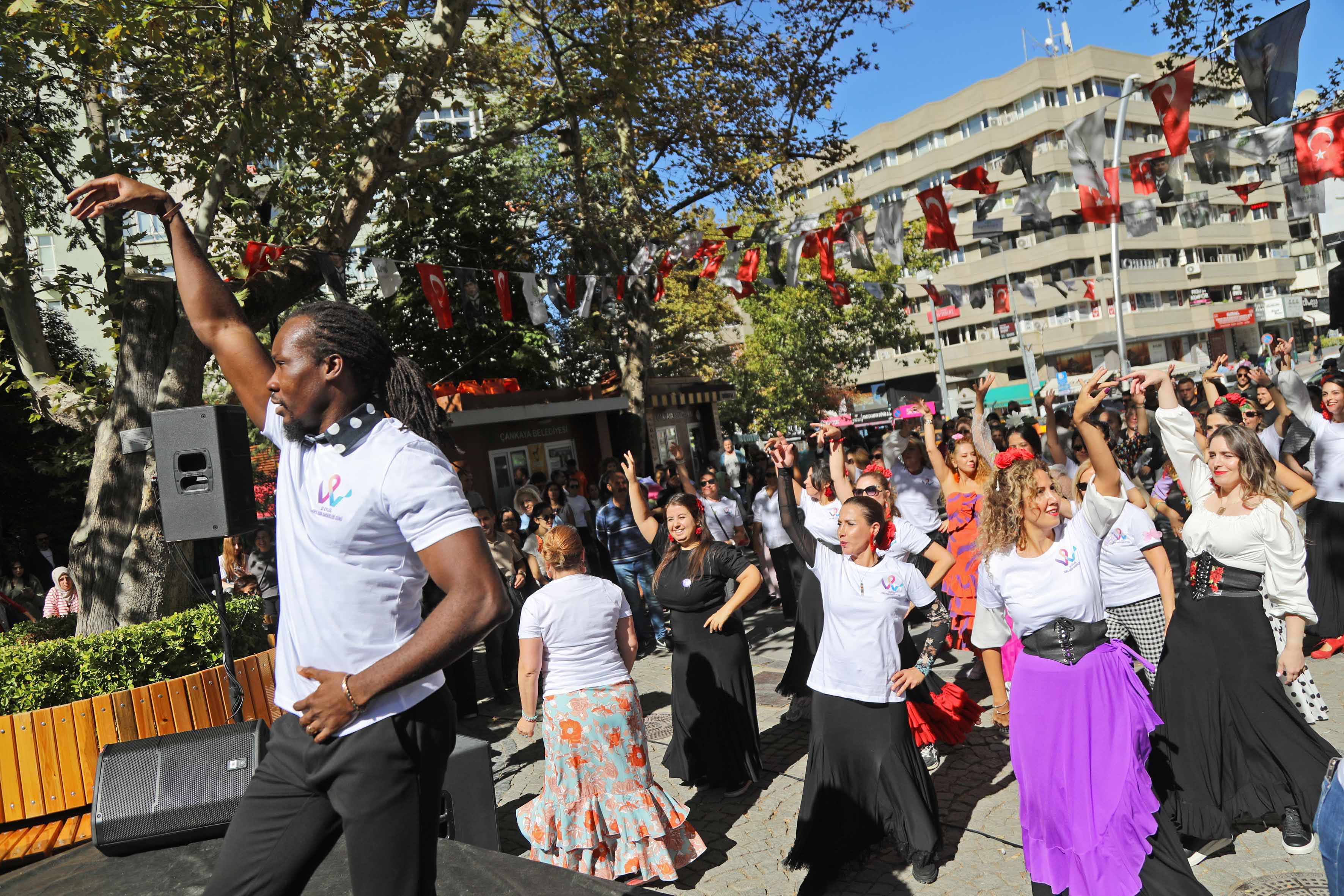 Kültür Kuğulu Park Jinekolojik Kanserler Farkındalık Günü (8).