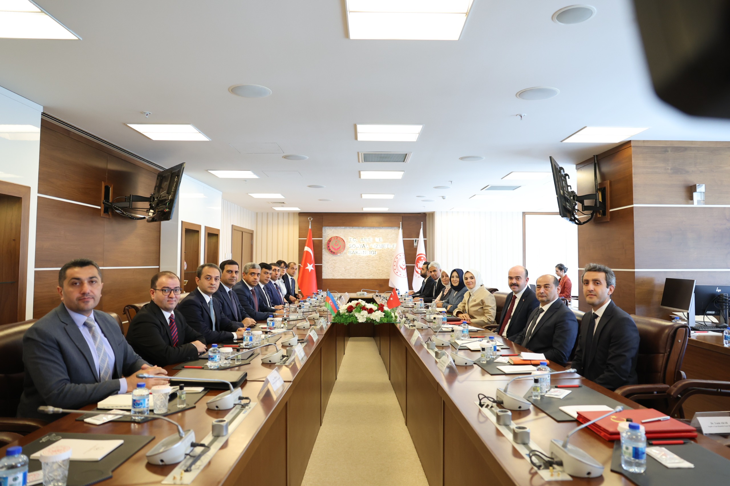 Mahinur Özdemir Göktaş, Anar Aliye (4)