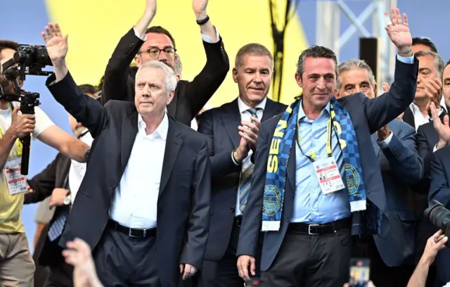 Sadettin Saran Ve Ali Koç’un Parmakları Neden Sarılıydı (1)