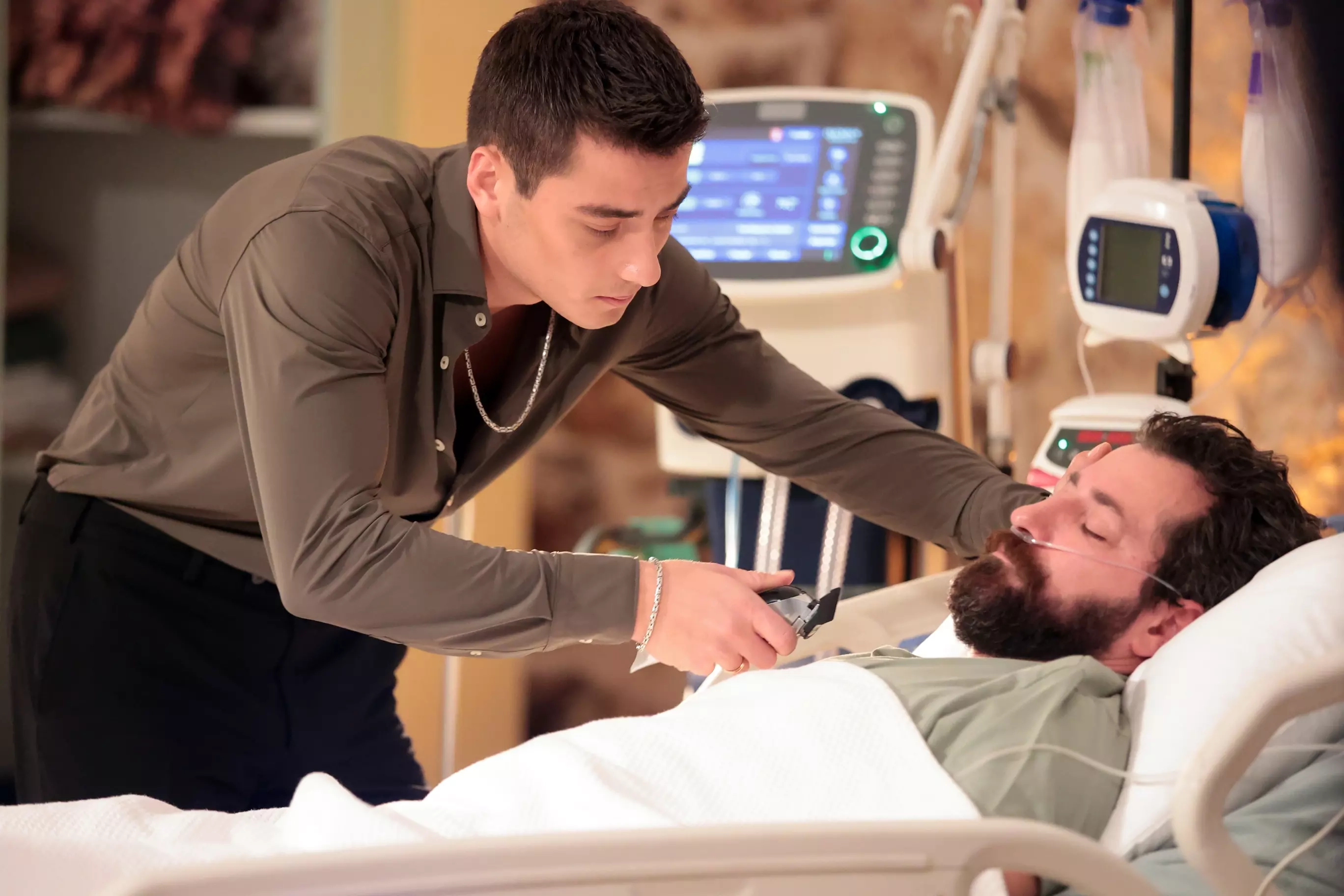 Uzak Şehir 31. Bölüm 4