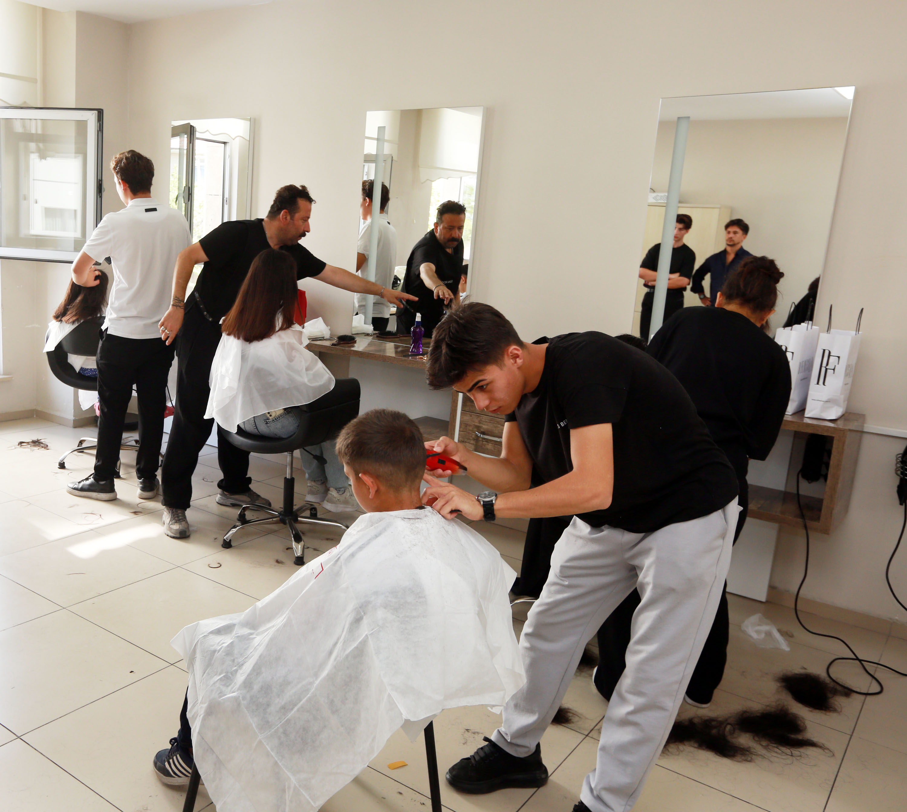 Yenimahalle Saç Kesi̇mi̇ (2)