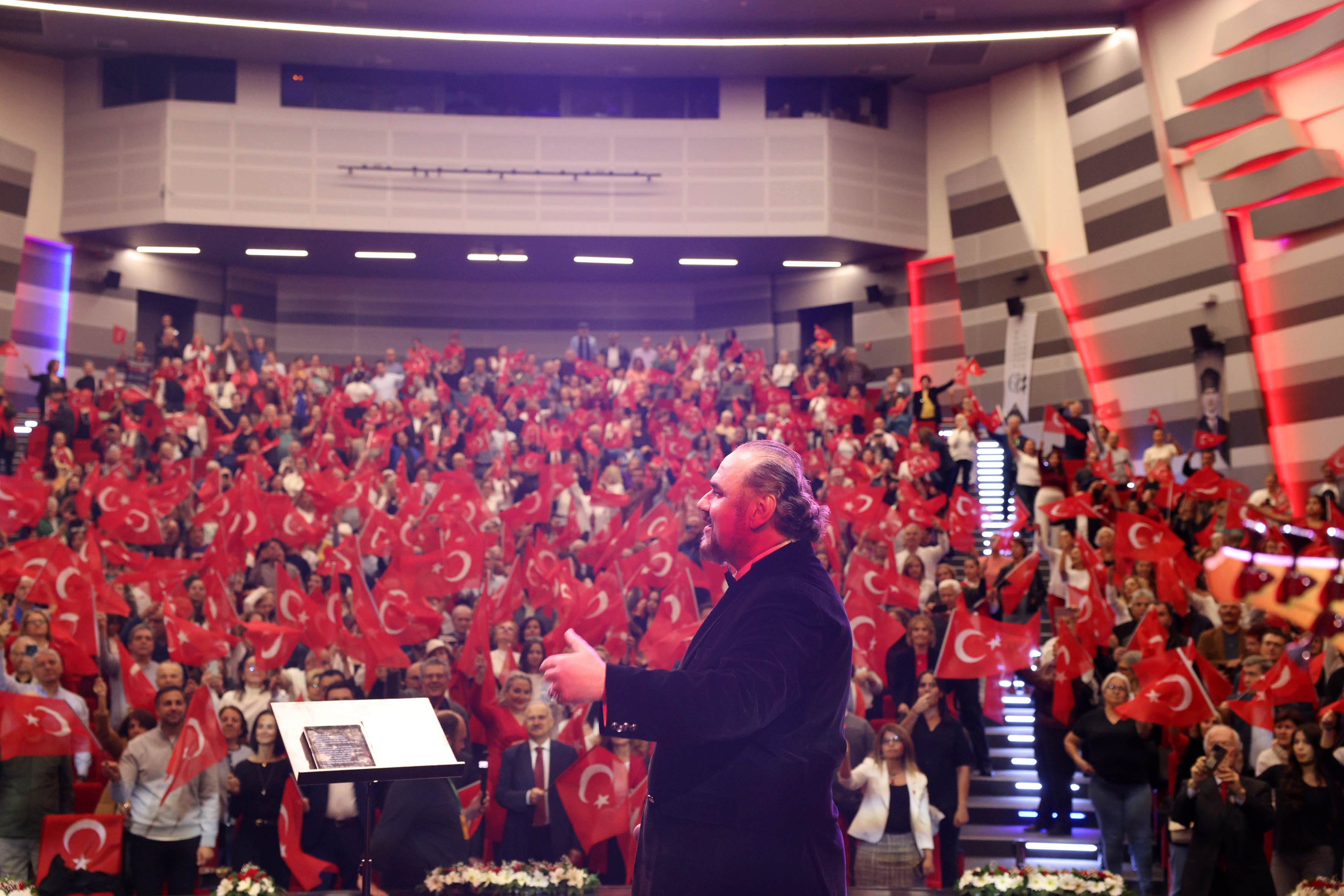 2025 10 29 Atatürk Sanat Merkezi Hakan Aysev Cumhuriyet Bayramı Konseri (150)