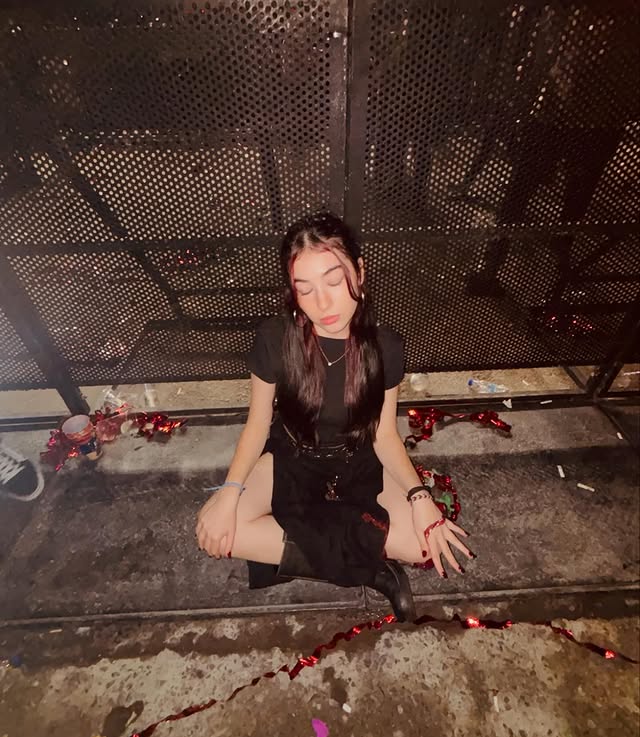 543762300 18064239062521457 3914317041191319327 N.