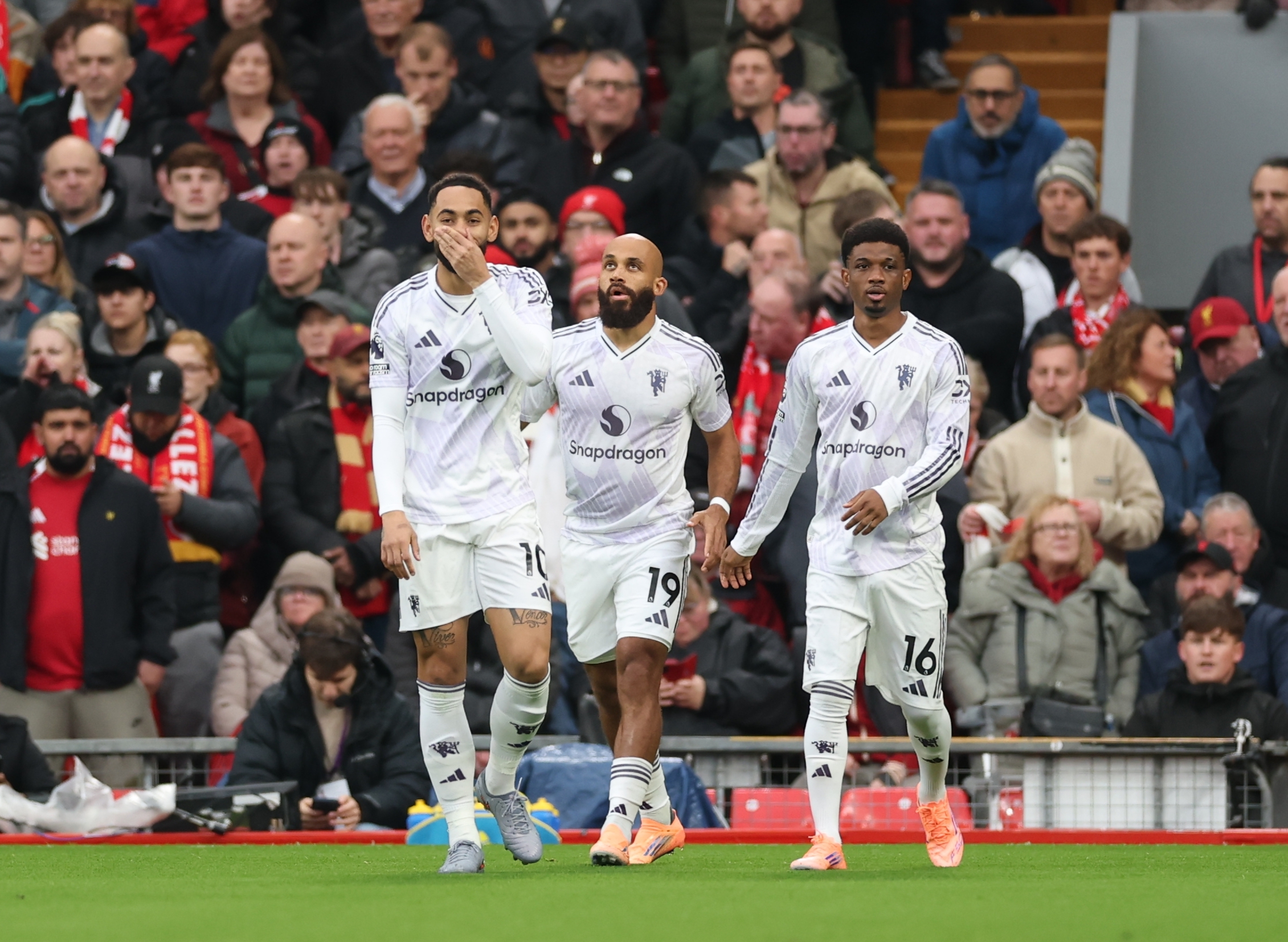 Manchester United 9 yıl sonra Anfield’da kazandı - 3