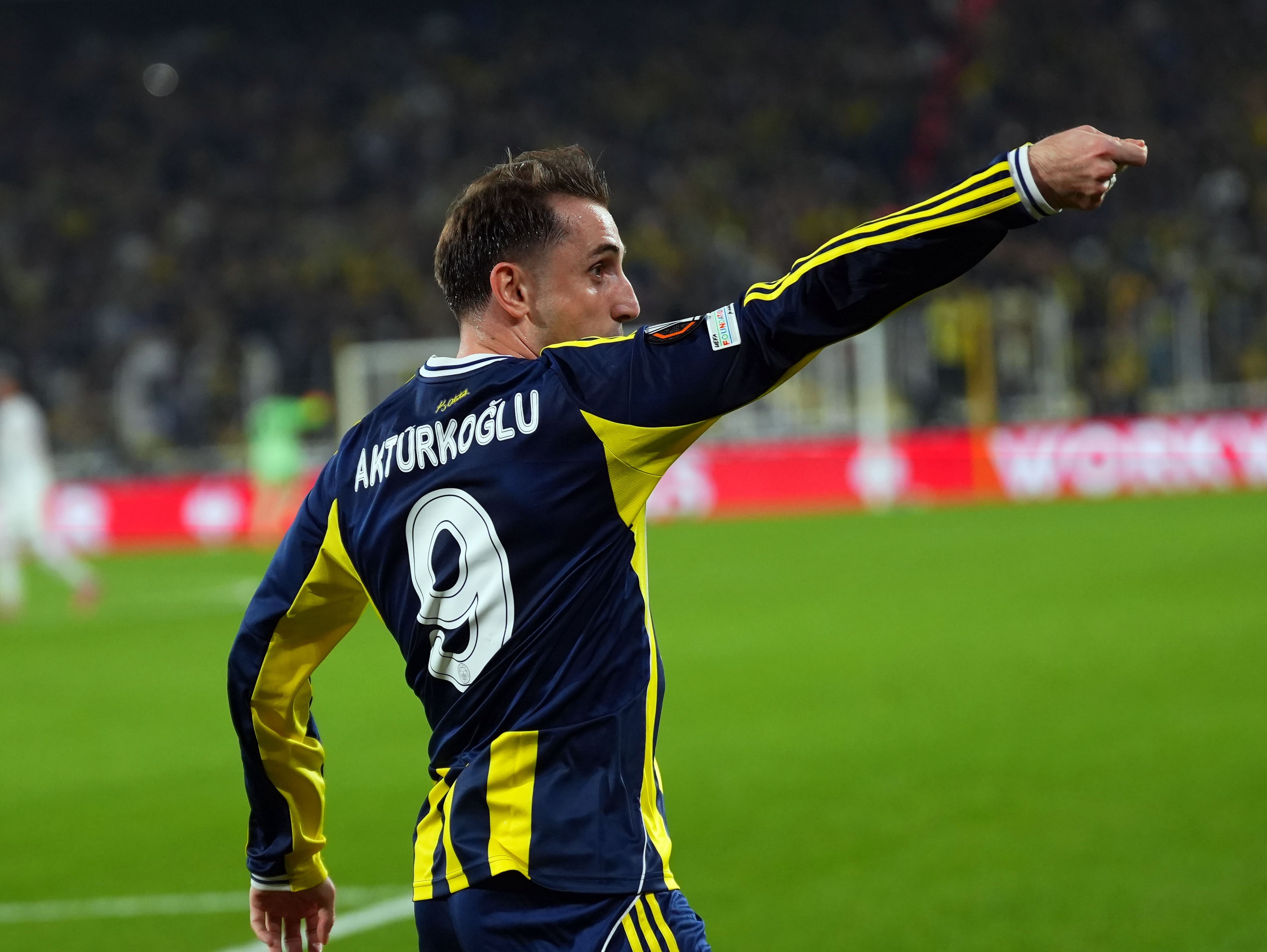 Fenerbahçe, Stuttgart'ı mağlup etti Kerem Aktürkoğlu