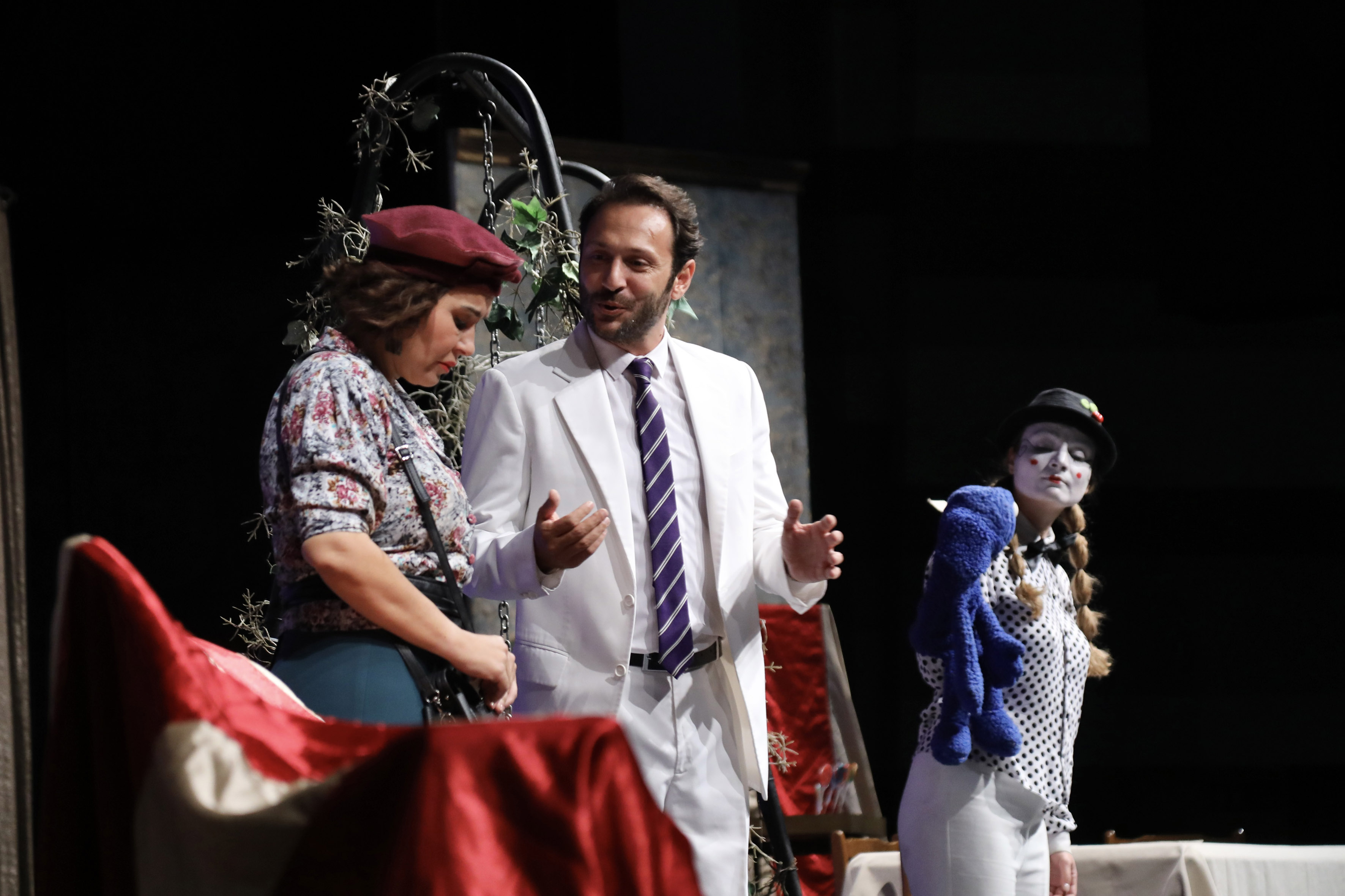 Ağaçlar Ayakta Ölür (1)