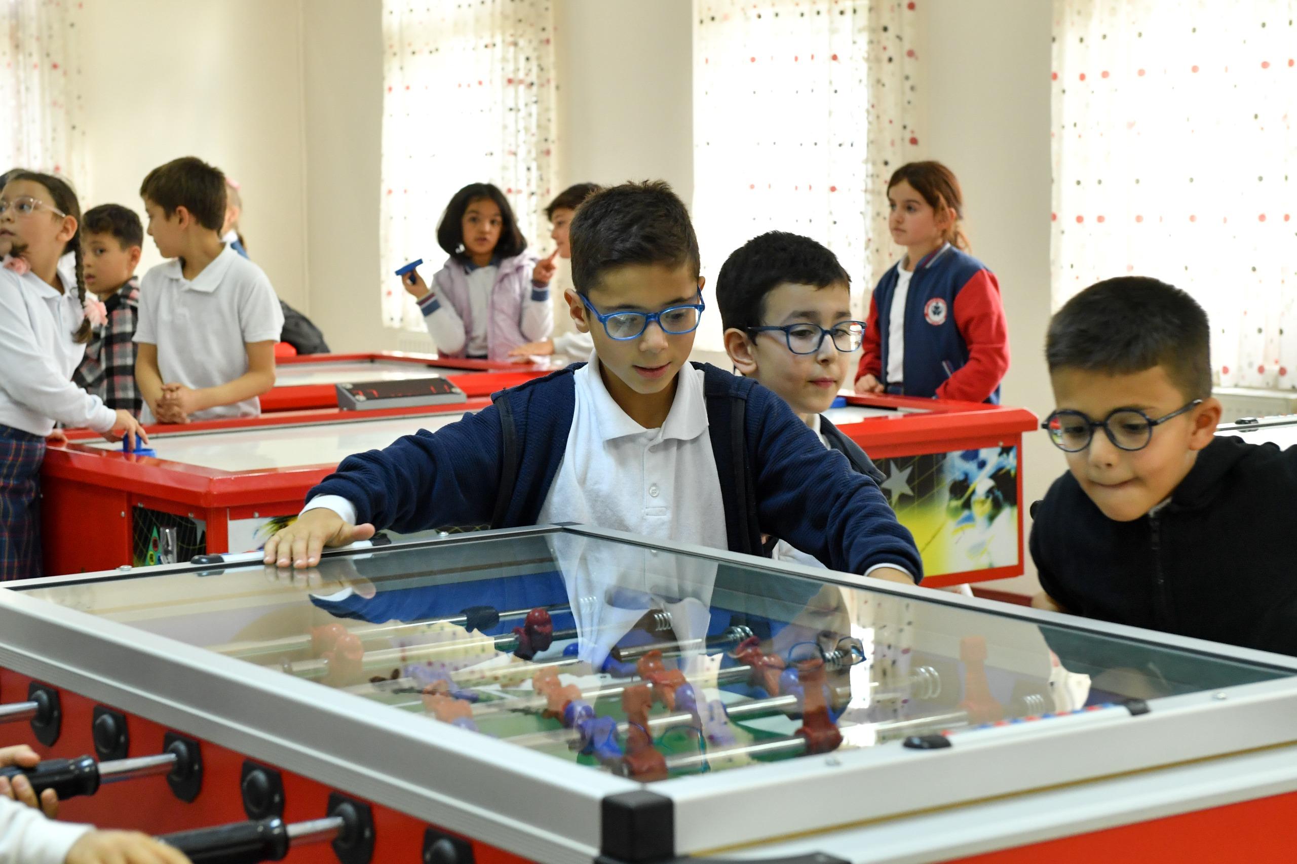 Alman Heyetten Gençli̇k Merkezleri̇ne Övgü (7)