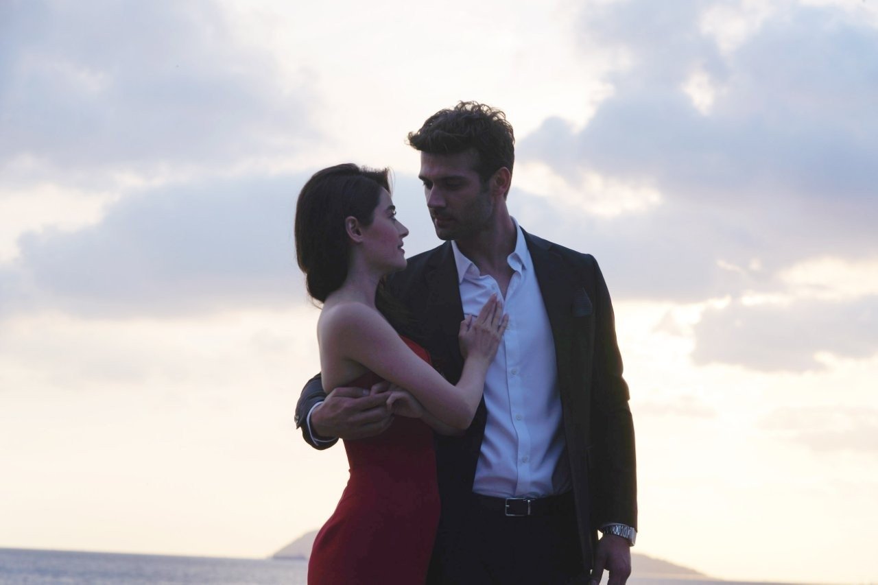 Aynadaki Yabancı 1. Bölüm 2