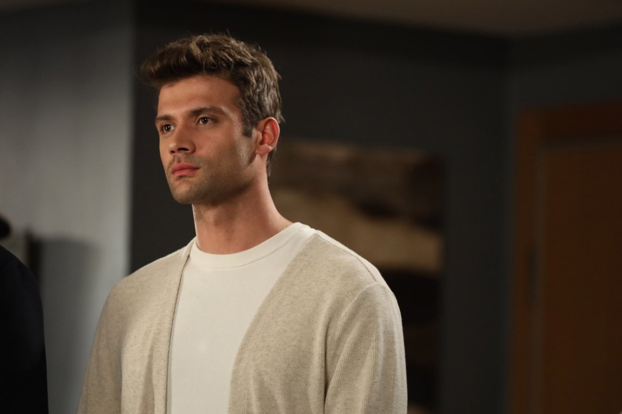 Aynadaki Yabancı 4. Bölüm 4