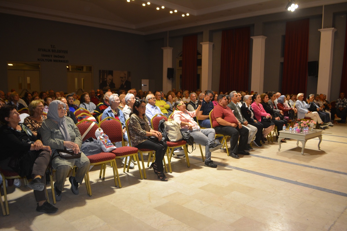 Ayvalık'ta Türkülerle Kanser Farkındalığı (2)