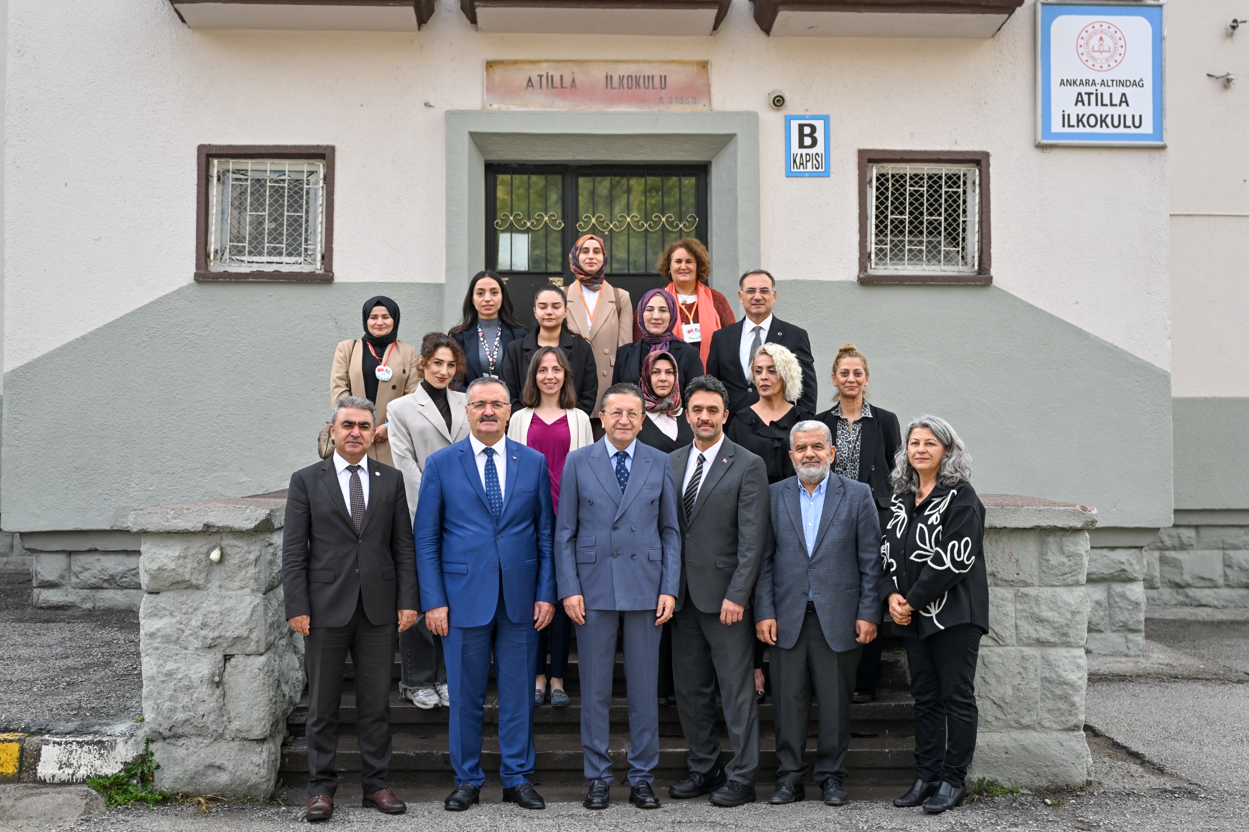 Başkan Ti̇ryaki̇’den Mi̇ni̇k Öğrenci̇lere Sürpri̇z (5)