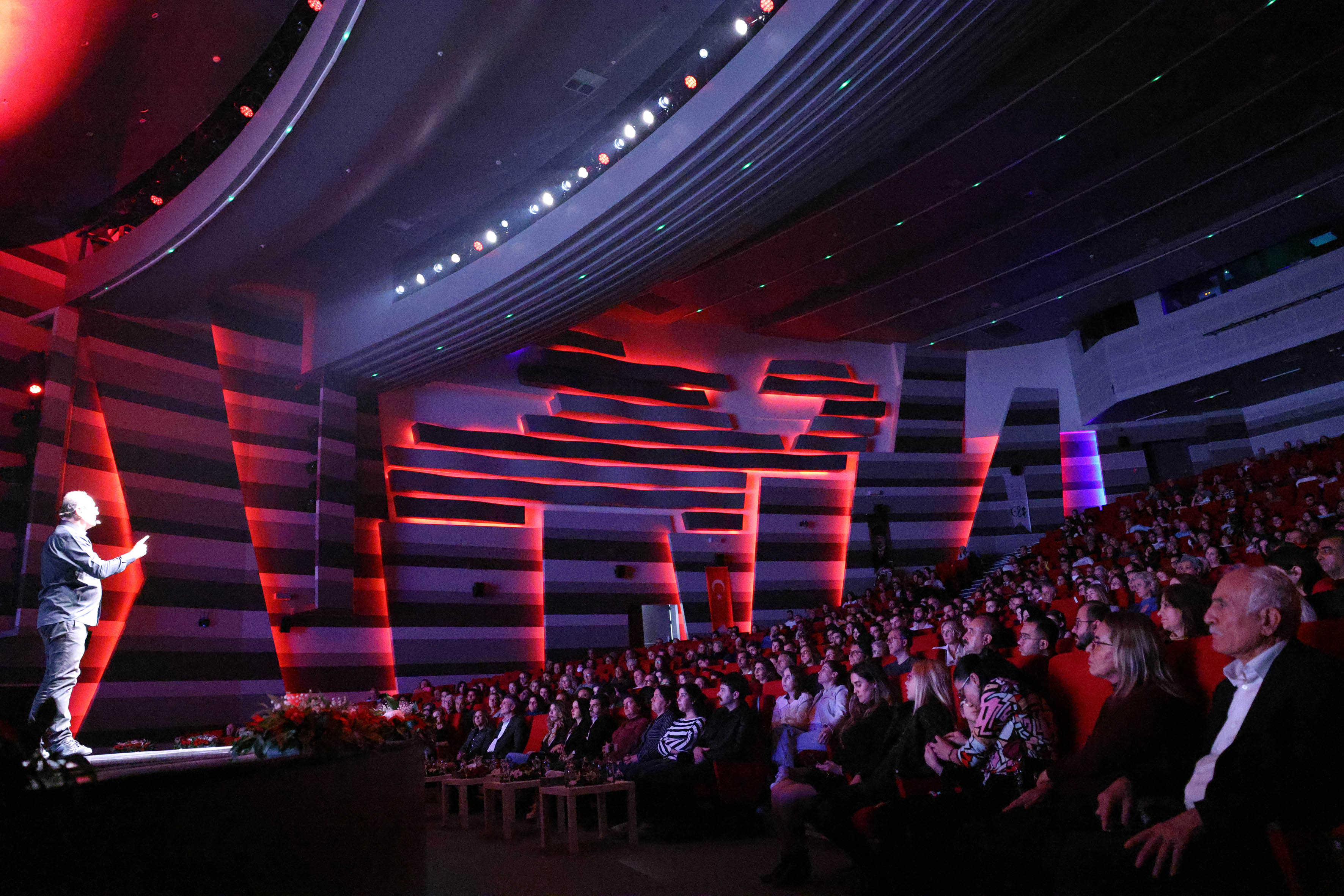 Cumhuriyete Giden Yol Sunay Akın Atatürk Sanat Merkezi (36)