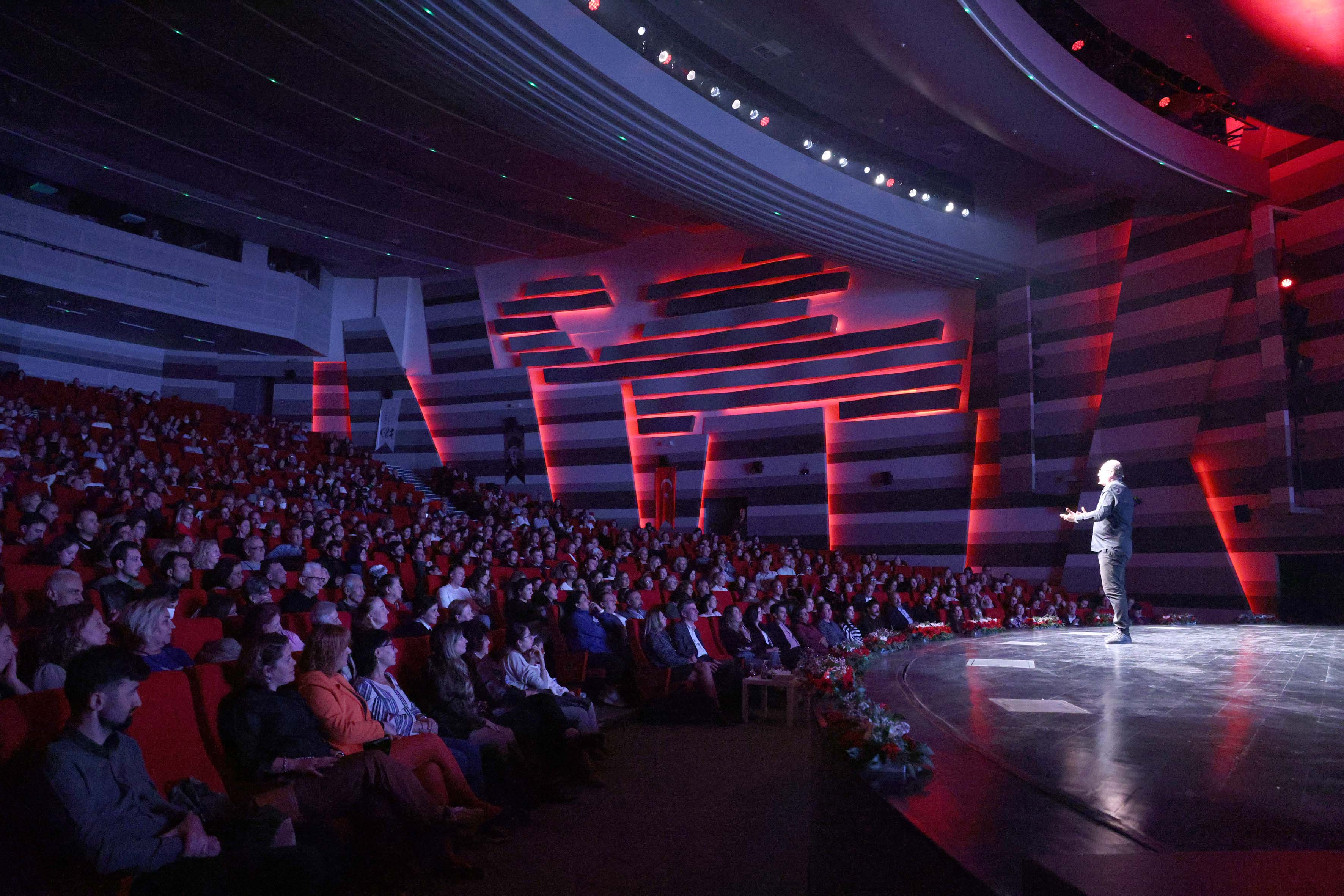 Cumhuriyete Giden Yol Sunay Akın Atatürk Sanat Merkezi (38)