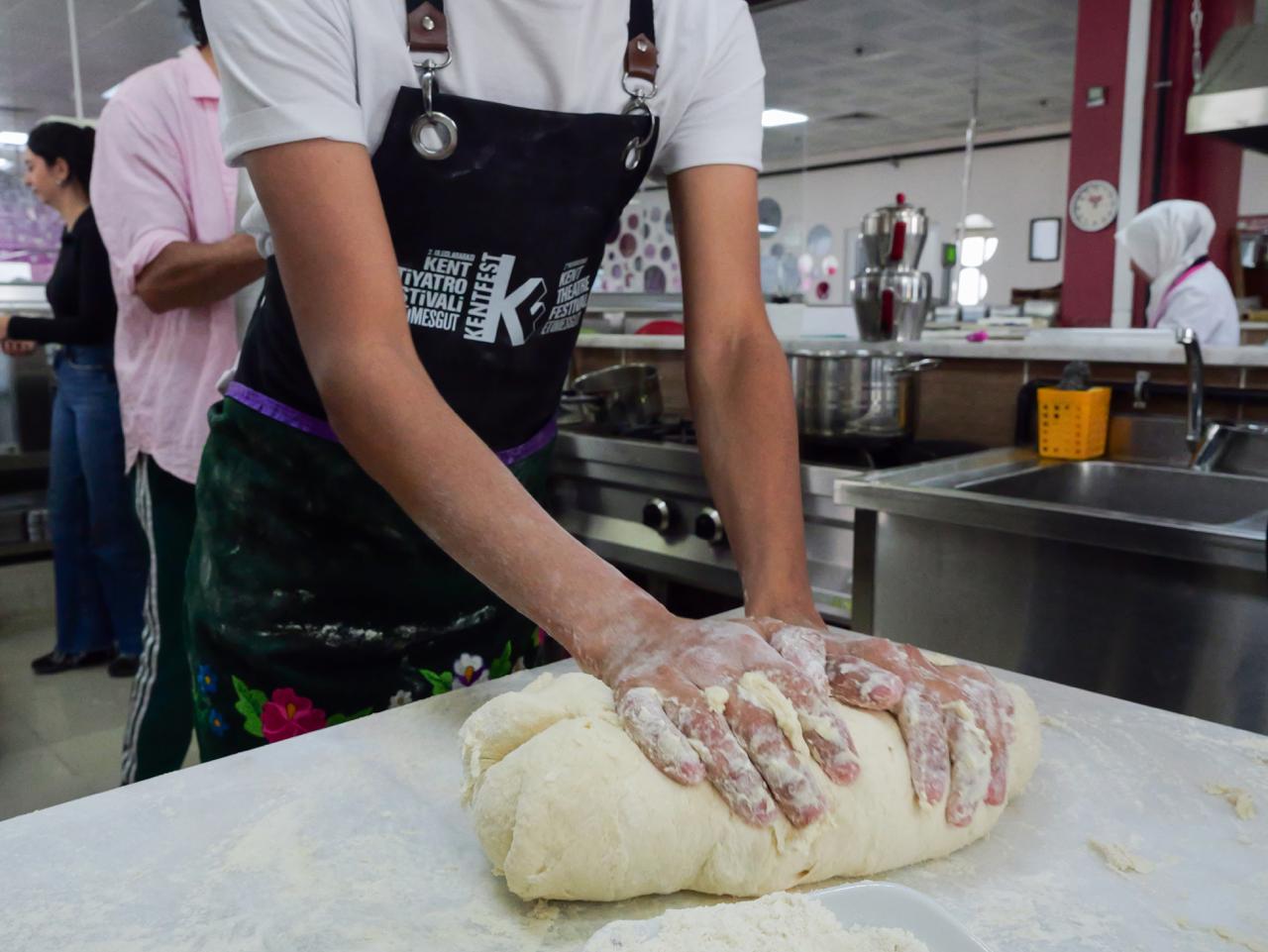 Dünya İçin Ekmek (3)