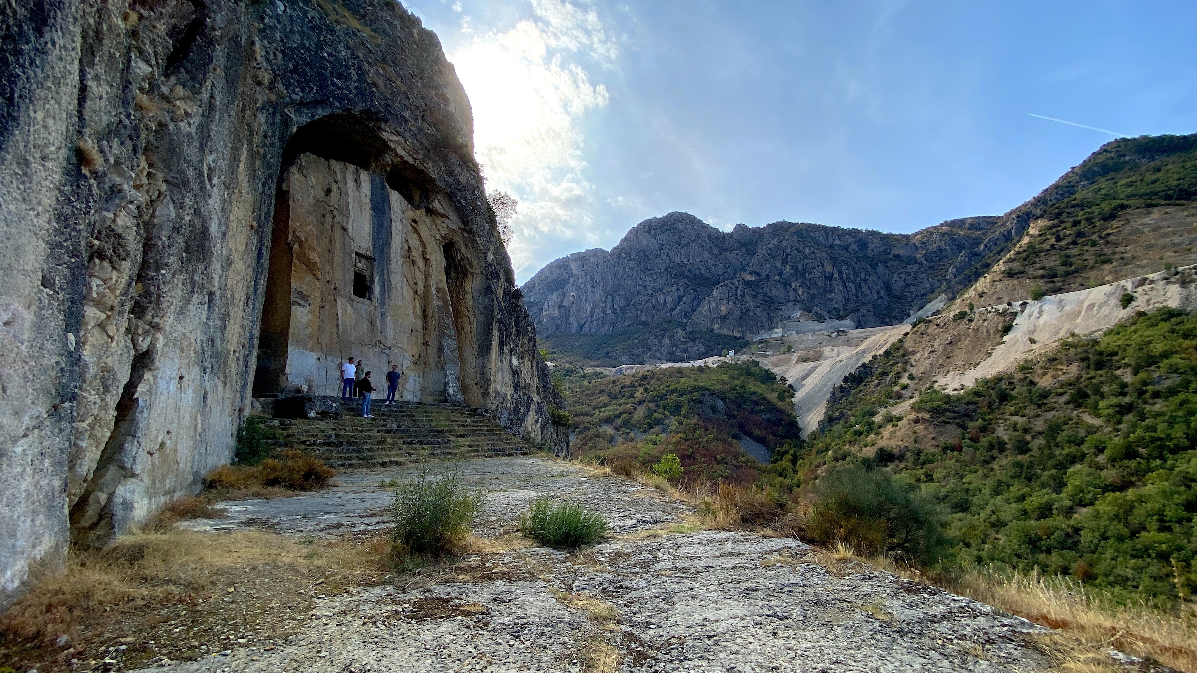 Kapılıkaya Mezarları (1)