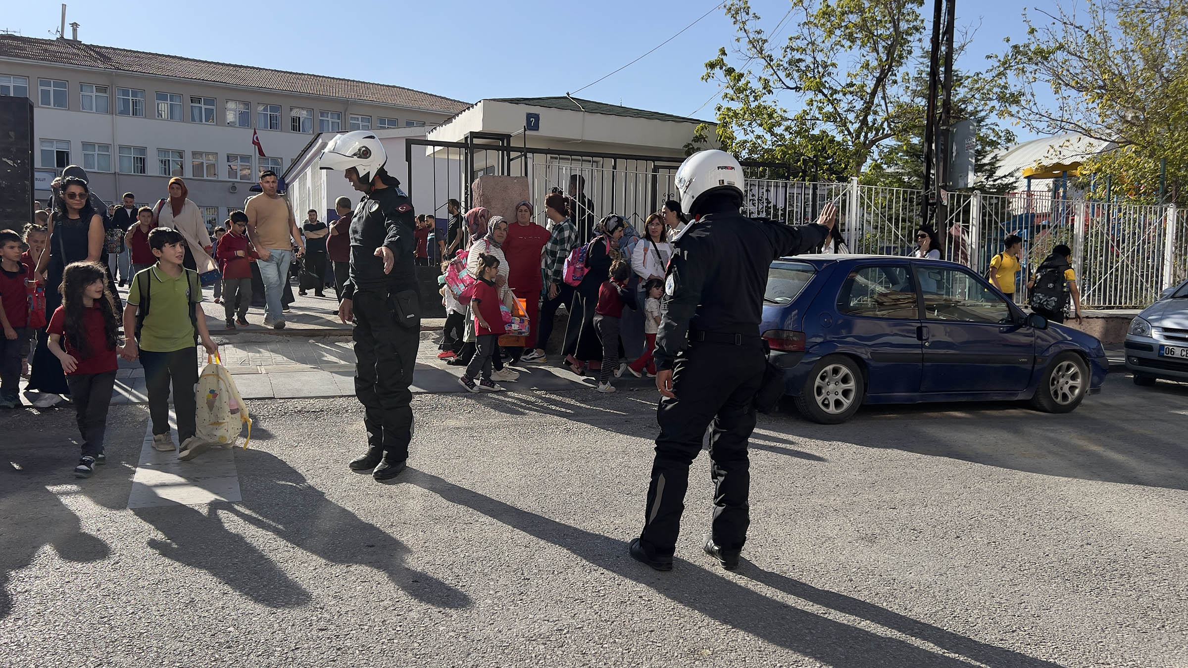 Keçiören Zabıtası Okul Önlerinde Güvenliği Artırdı (4)