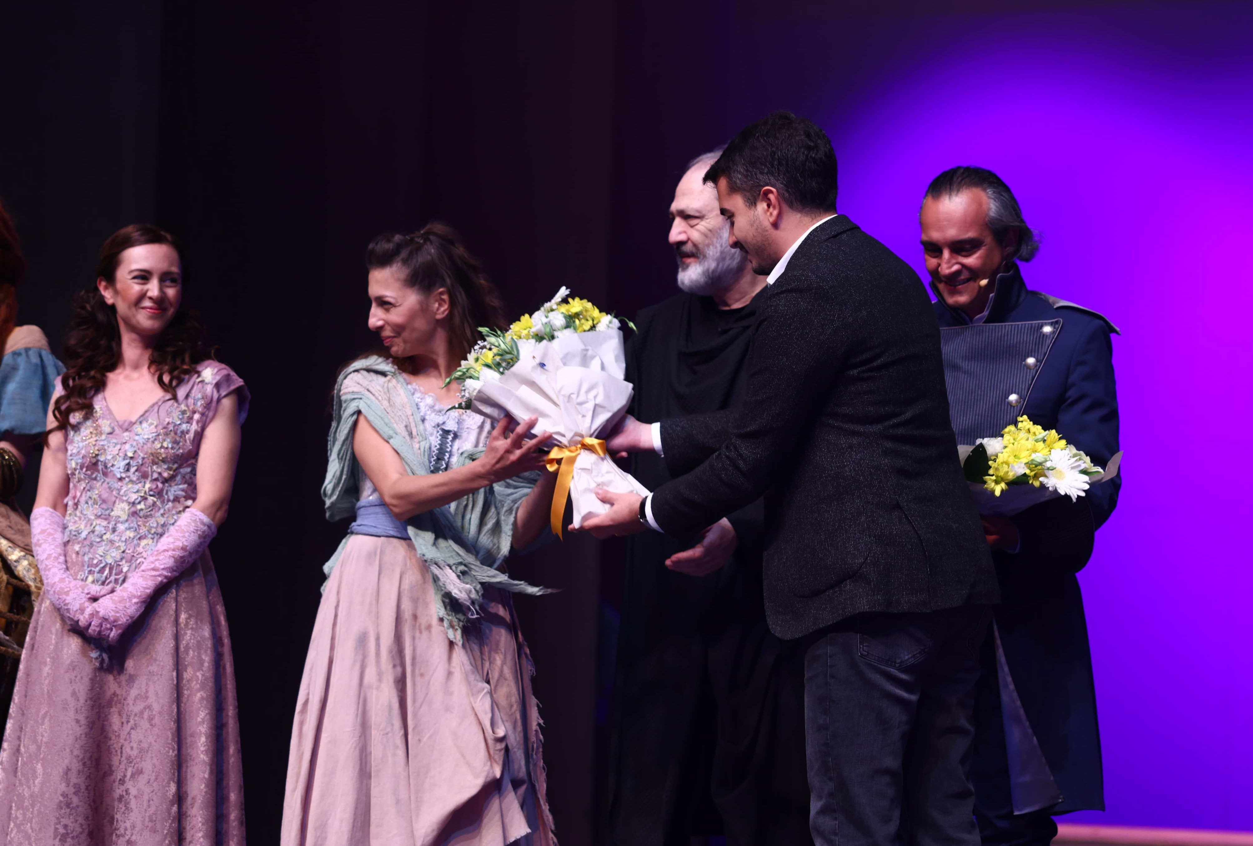 Kültür Atatürk Sanat Merkezi Sefiller Tiyatro Gösterimi (2)