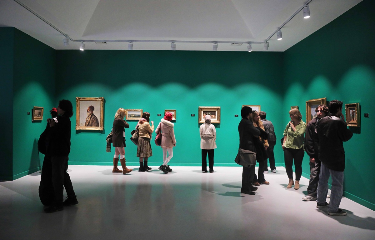 Kültür Çağdaş Sanatlar Merkezi Zamanın Renkleri Anadolu Üniversitesi Ziyareti (6)