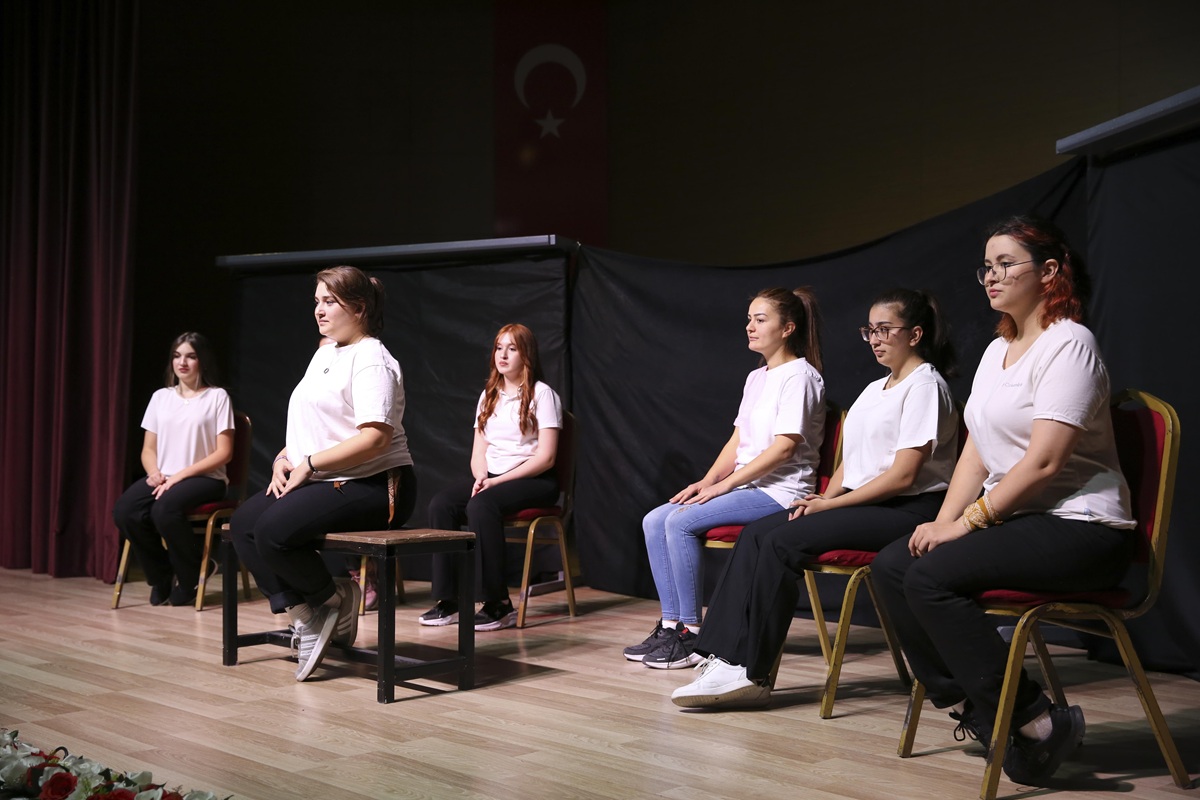 Mahallede Tiyatro Var! (5)