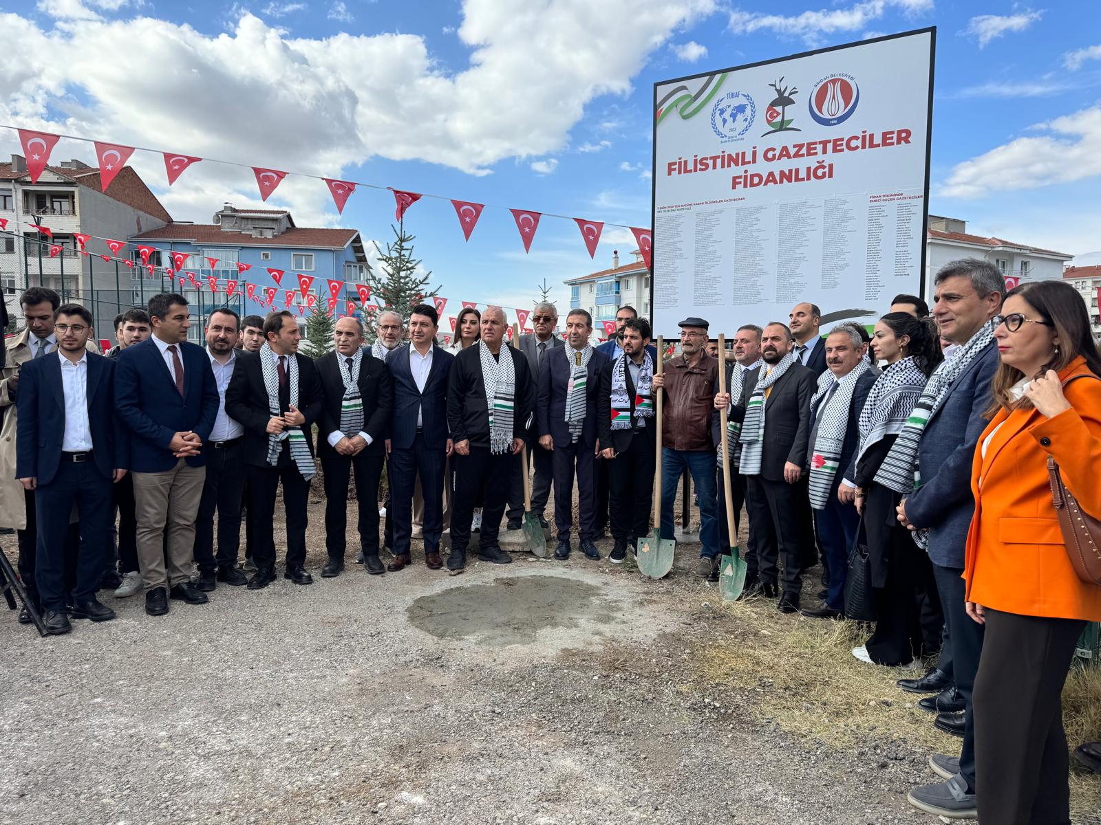 Şehit Gazeteciler Fidan Dikimi (4)