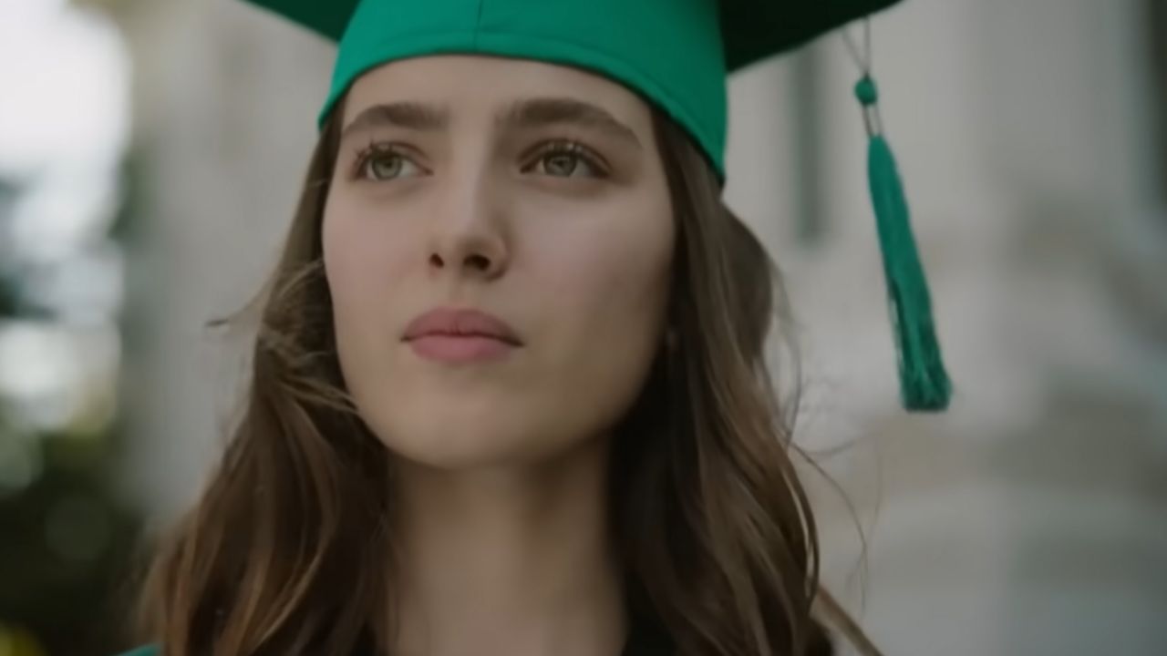 Taşacak Bu Deniz'in Eleni'si Ava Yaman