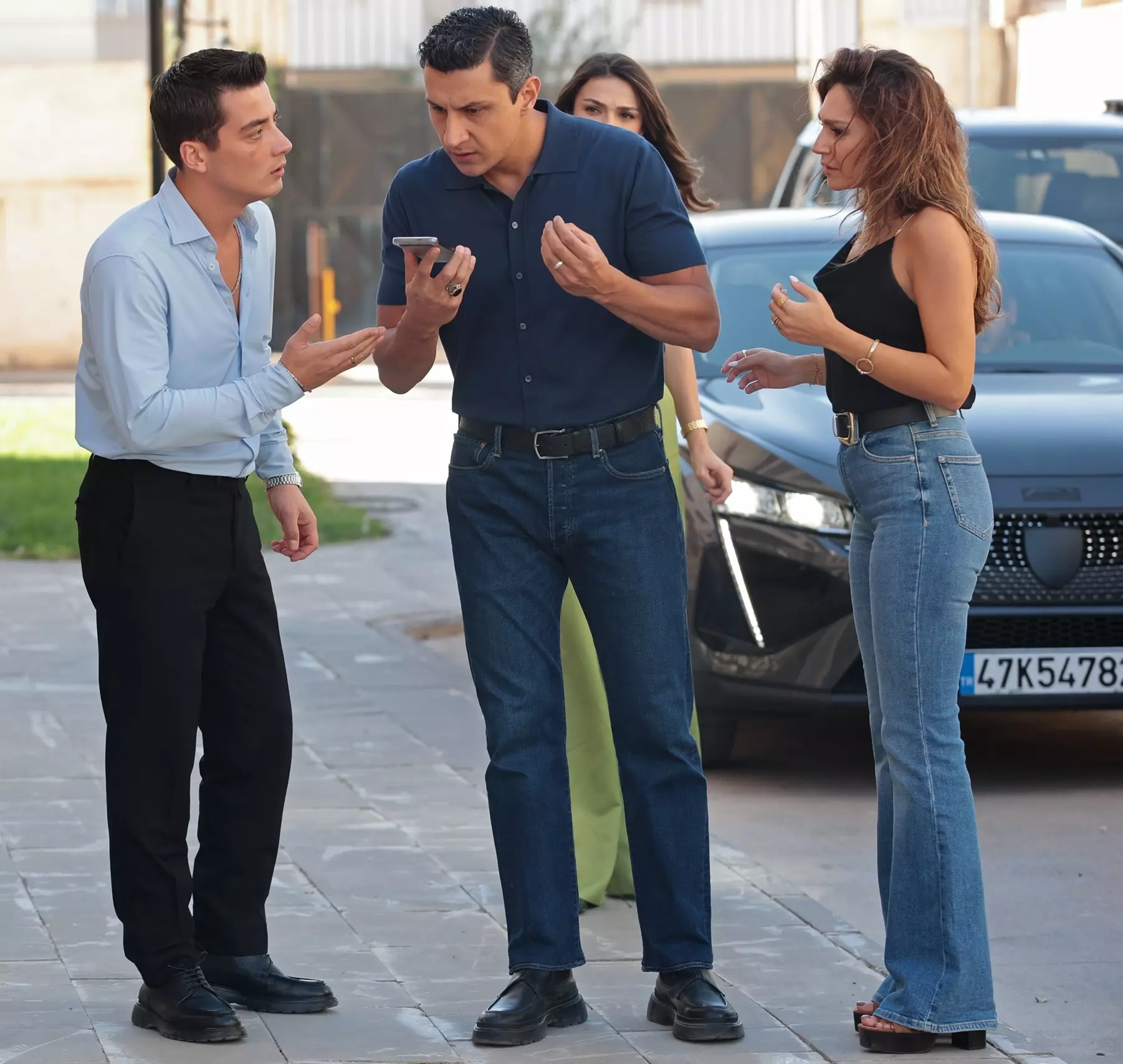 Uzak Şehir 34. Bölüm 3