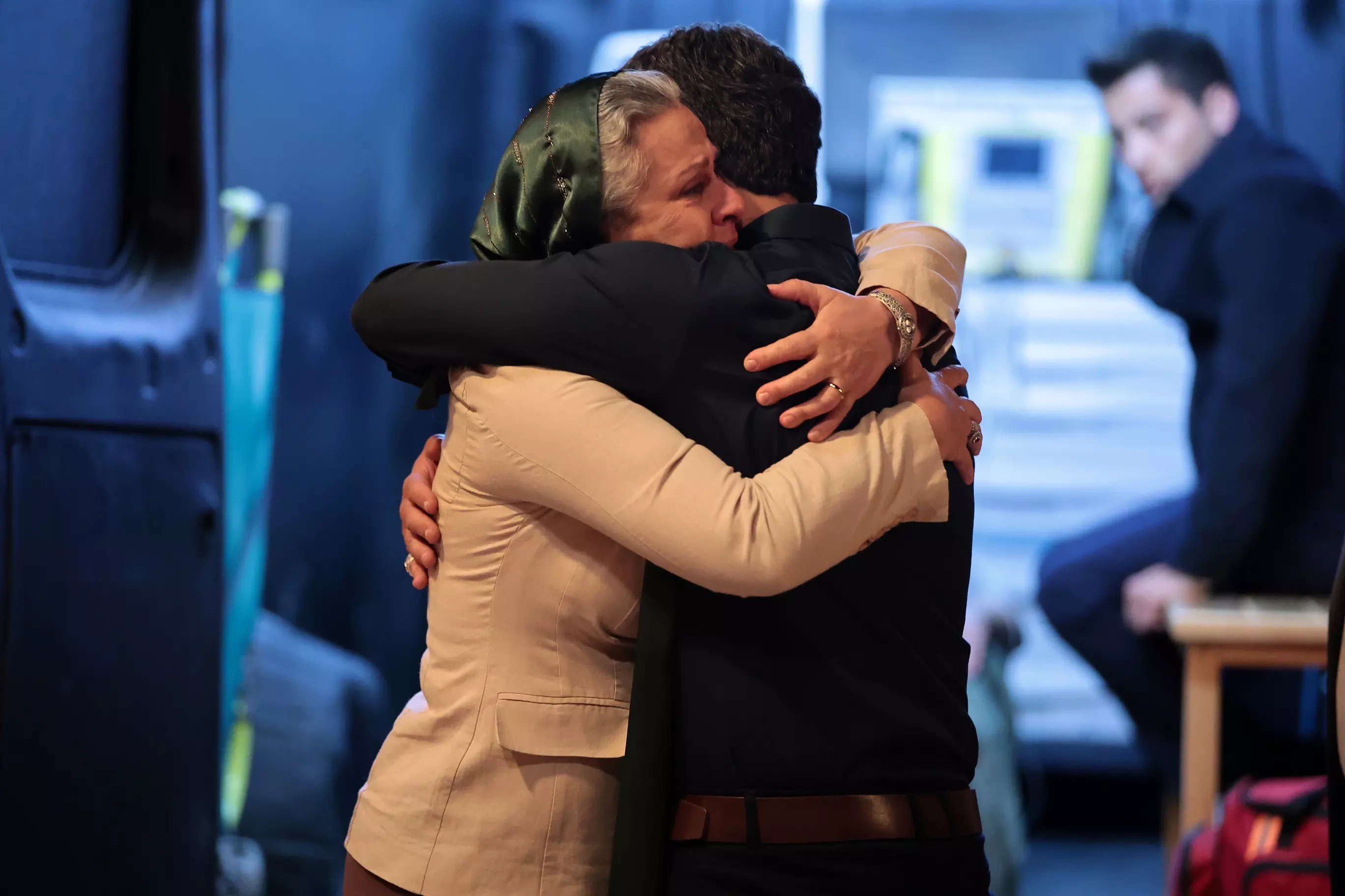 Uzak Şehir 35. Bölüm 4