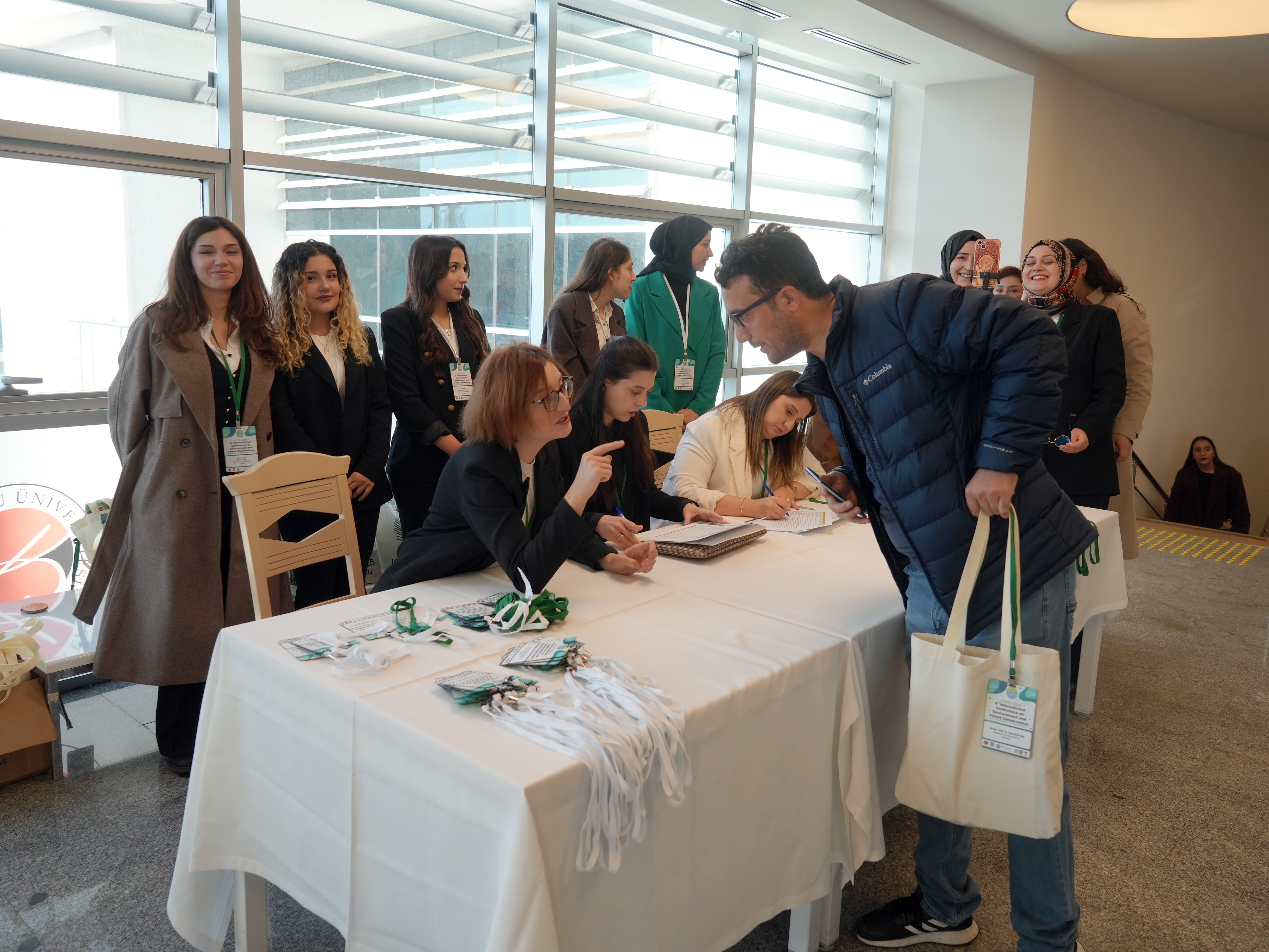 6. Uluslararası Çevre Ve Orman Koruma Konferansı (1)