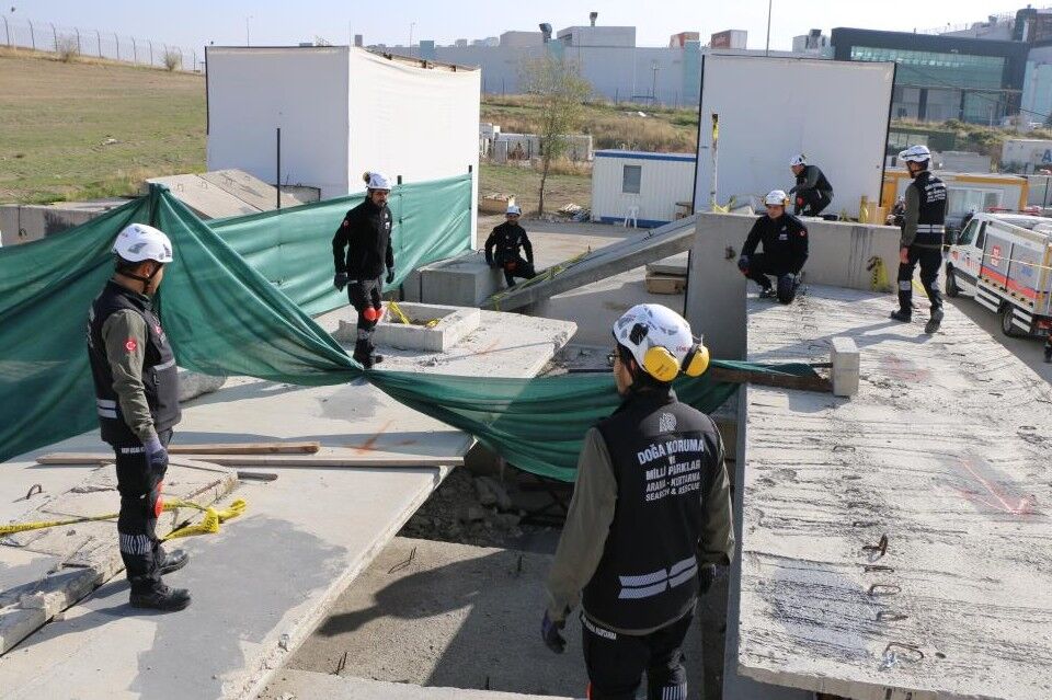 A S D F G H J K L Ş İ L K Ç Ö J M H G F D S A