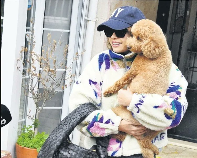 Afra Saraçoğlu.jpg2