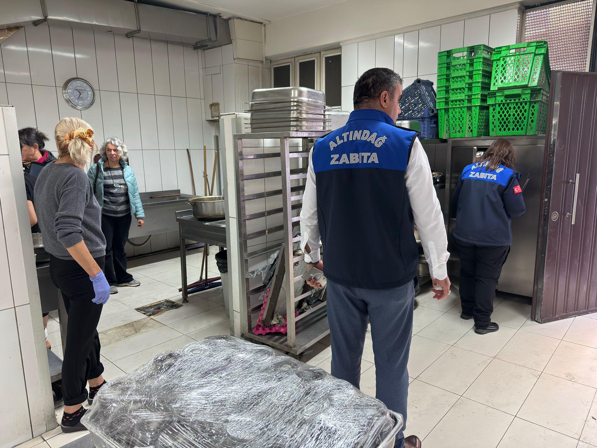 Altindağ'da Sağliksiz Gidaya Geçi̇t Yok (2)