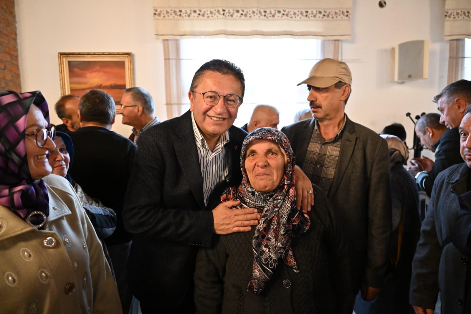 Başkan Ti̇ryaki̇ Yildiztepe Ve Aydinlikevler Mahalle Saki̇nleri̇yle Buluştu (5)