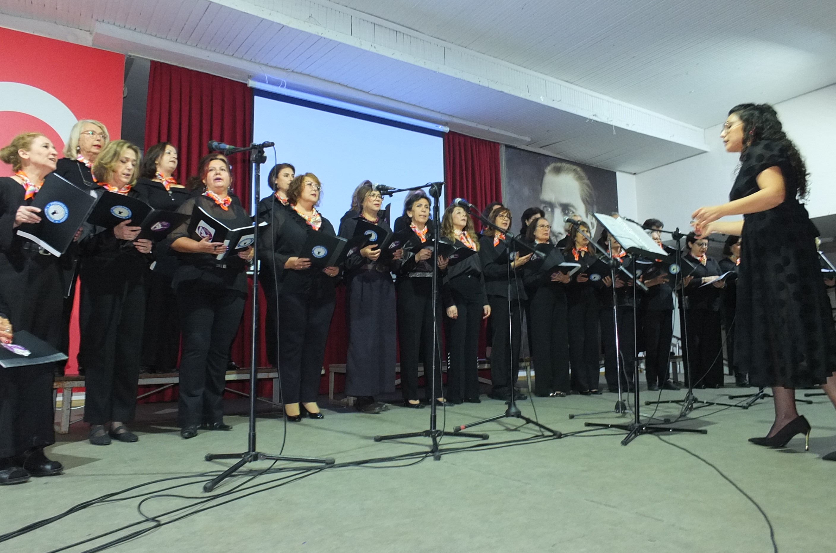 Burhaniye’de Kadın Korosu (3)