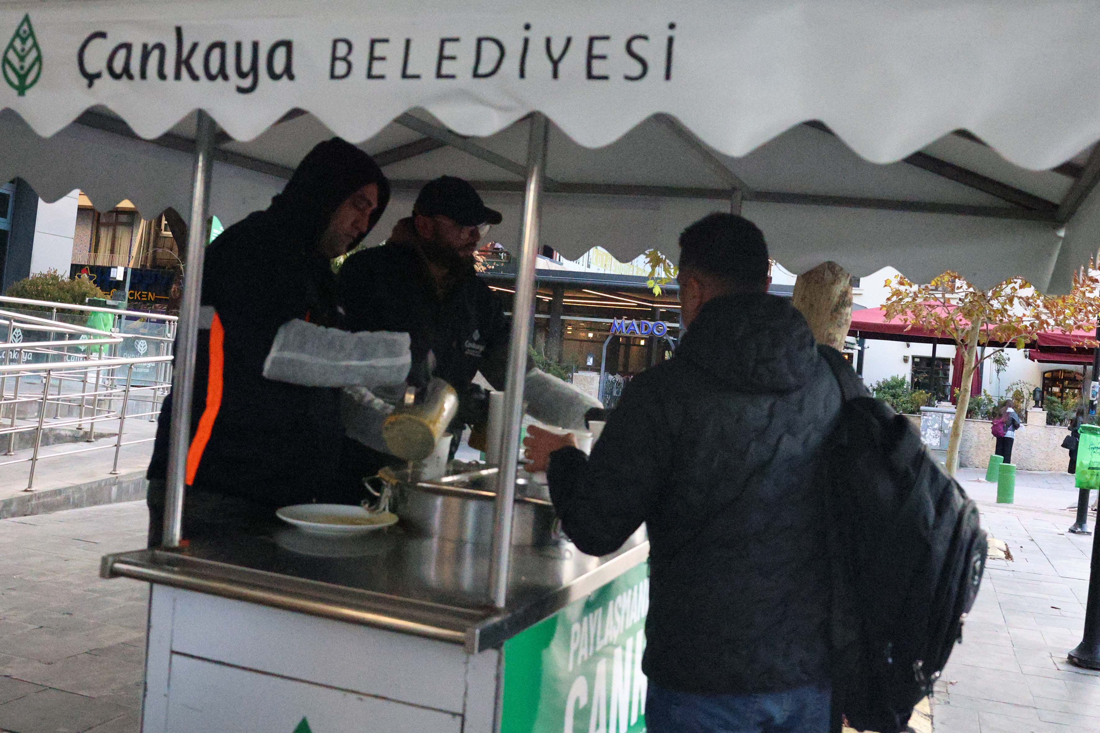 Destek Hizmetleri Odtü Metro Durağı Çorba Dağıtımı (10)