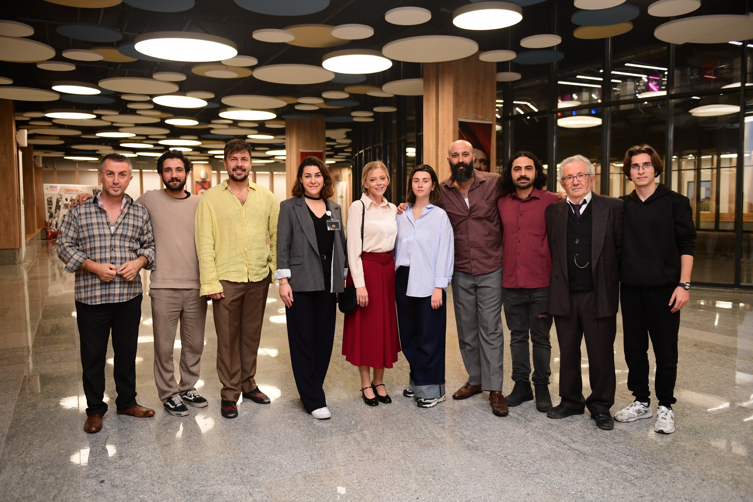 Duvarların Ötesi (1)