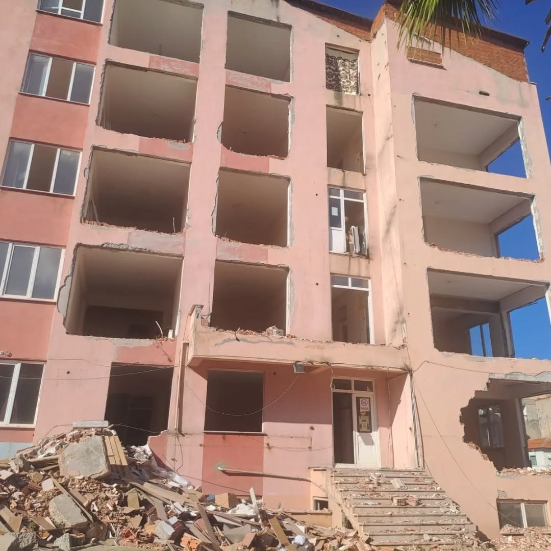 Edremit’te Okul (3)