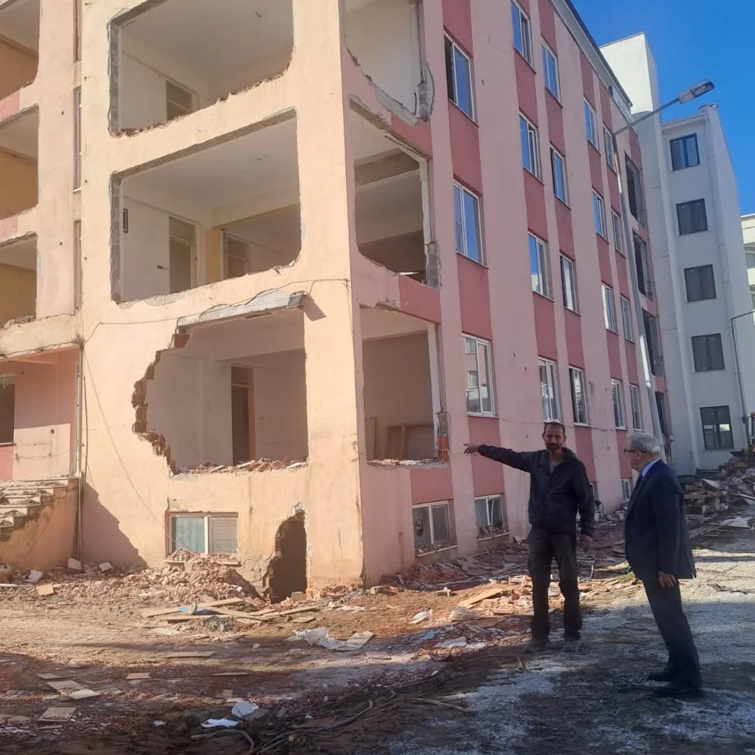 Edremit’te Okul (4)