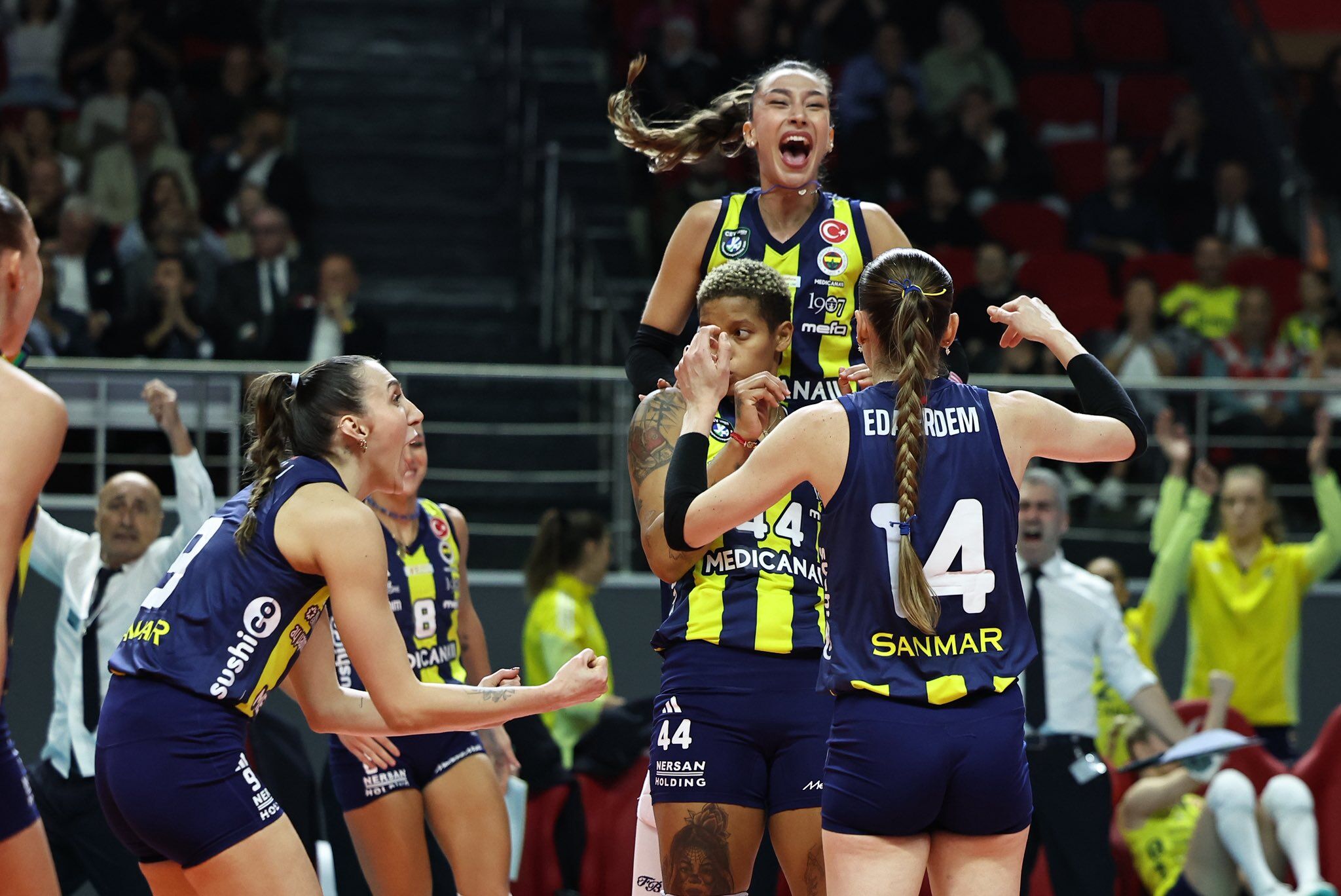 Fenerbahçe Voleybol (1)