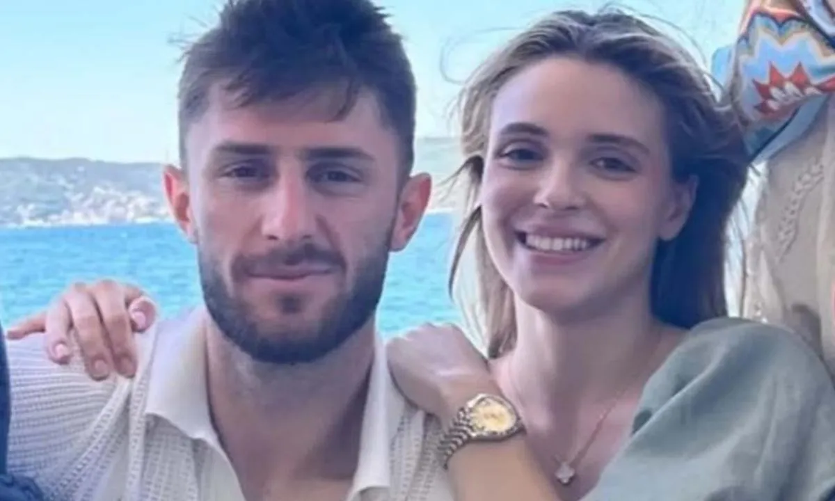 İsmail Yüksek'in Sevgilisi Esen Matraş 2