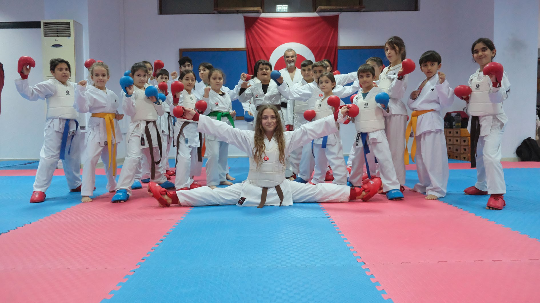 Kemer Belediyesi’nden Ücretsiz Spor Kursları (1)