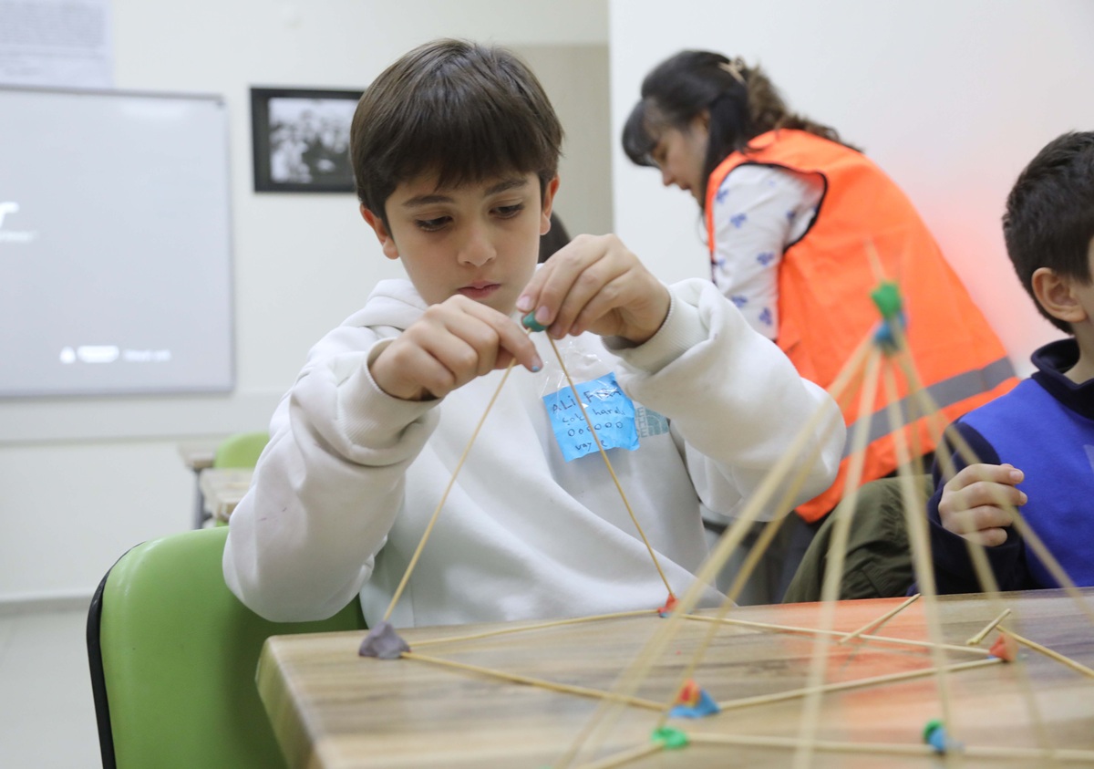 Kreş Bayraktar Çankaya Evi Çocuk Hakları Atölyesi Depreme Day... (6)