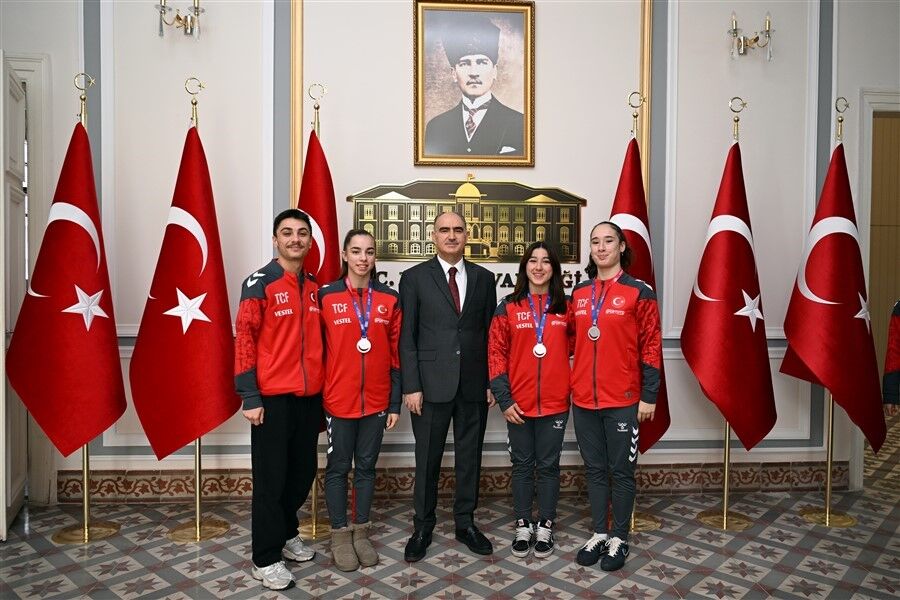 Manisalı Sporcular Avrupa’da Kürsüye Çıktı (3)