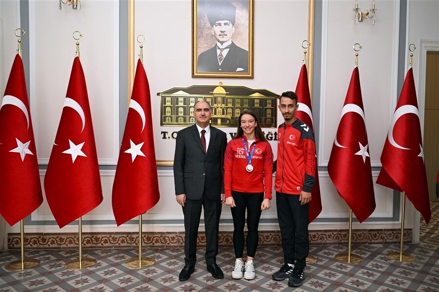 Manisalı Sporcular Avrupa’da Kürsüye Çıktı (4)